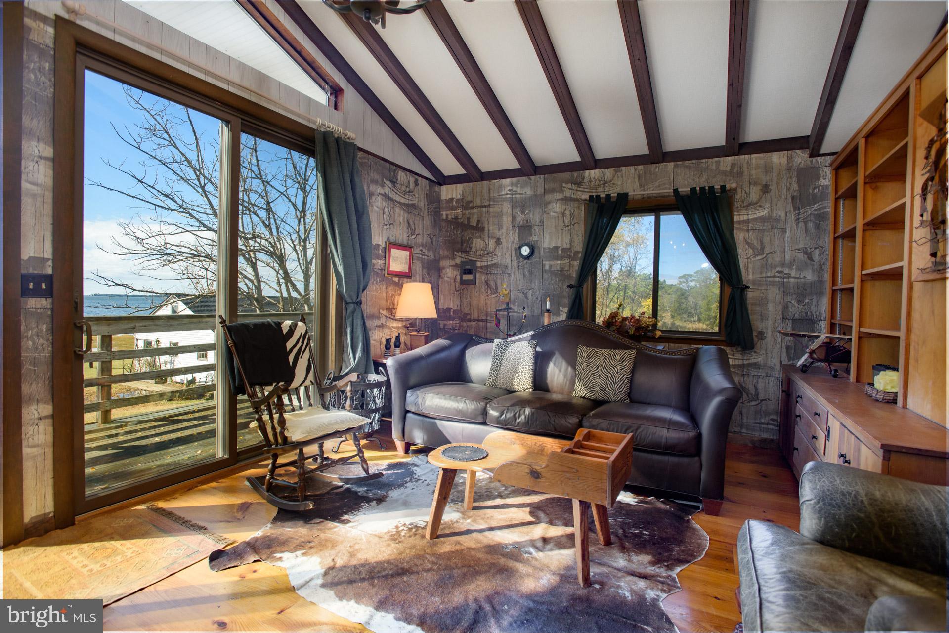 TOWN POINT ESTATES - Residential