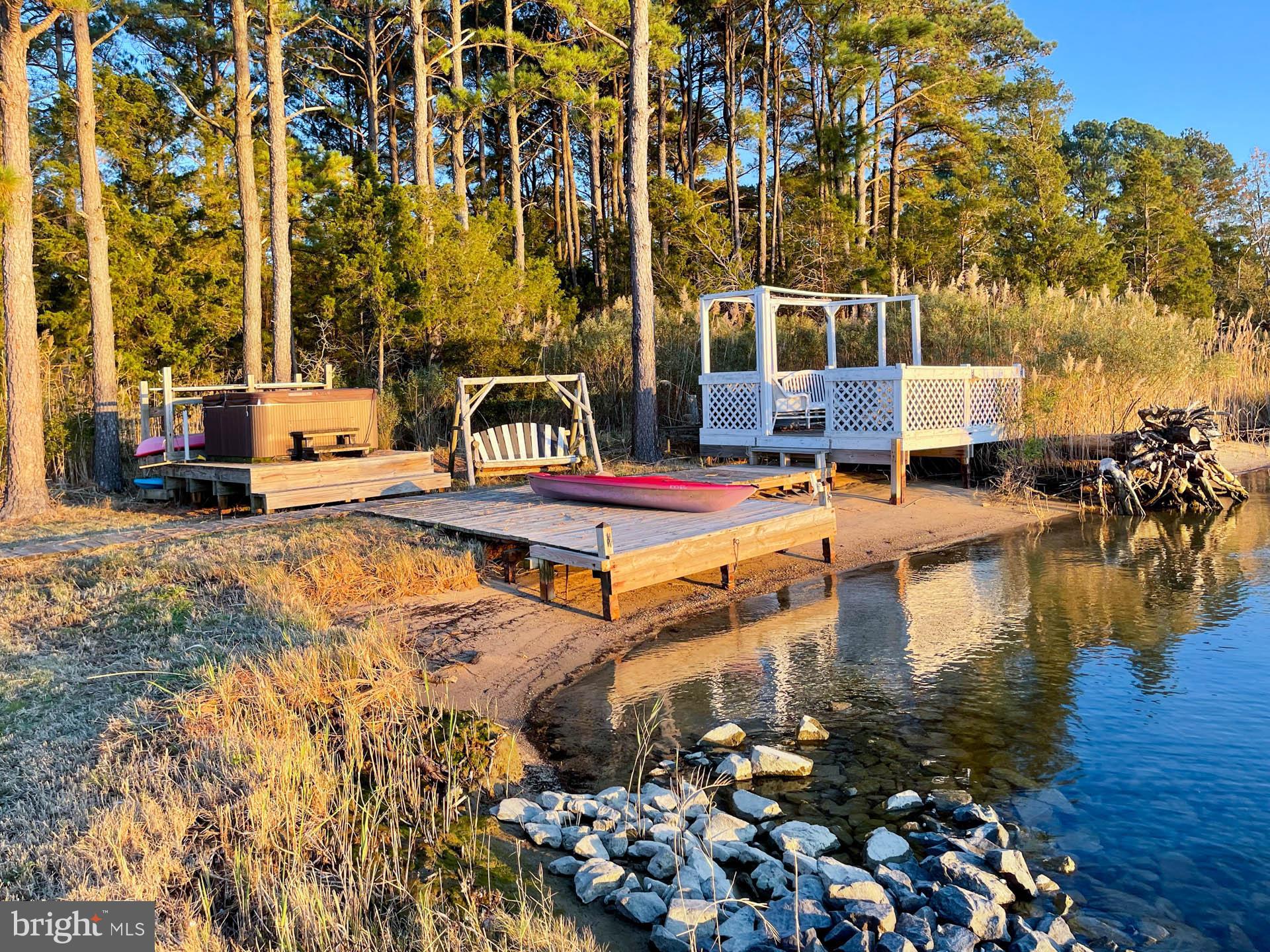 TOWN POINT ESTATES - Residential