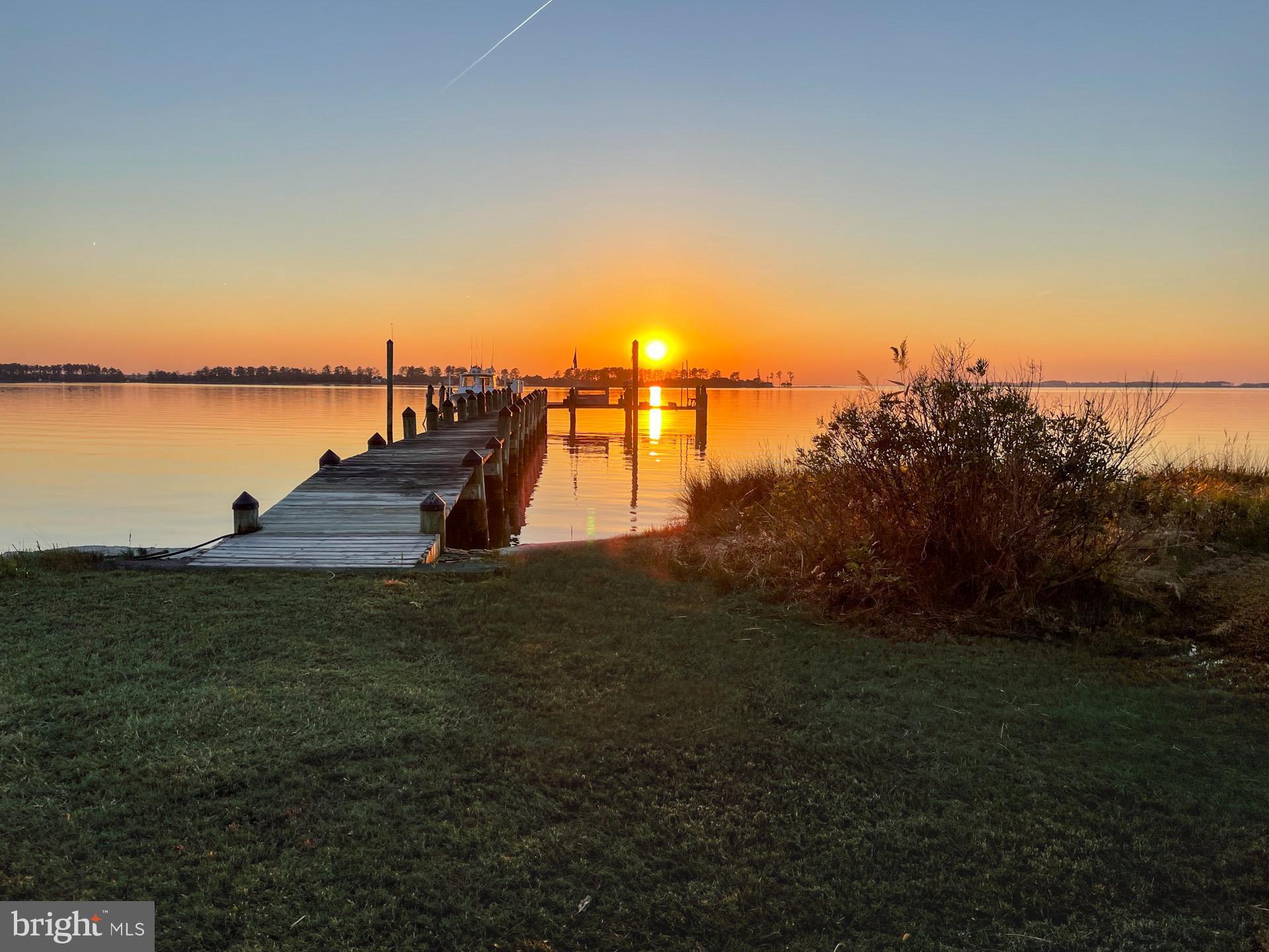 TOWN POINT ESTATES - Residential