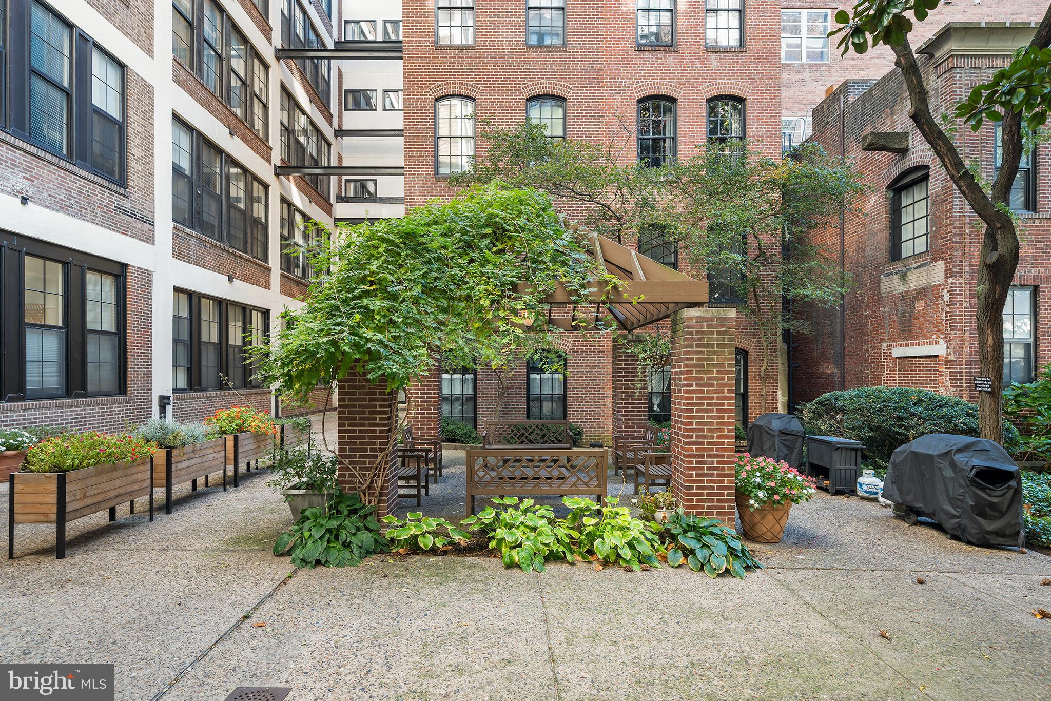 OLD CITY - Residential