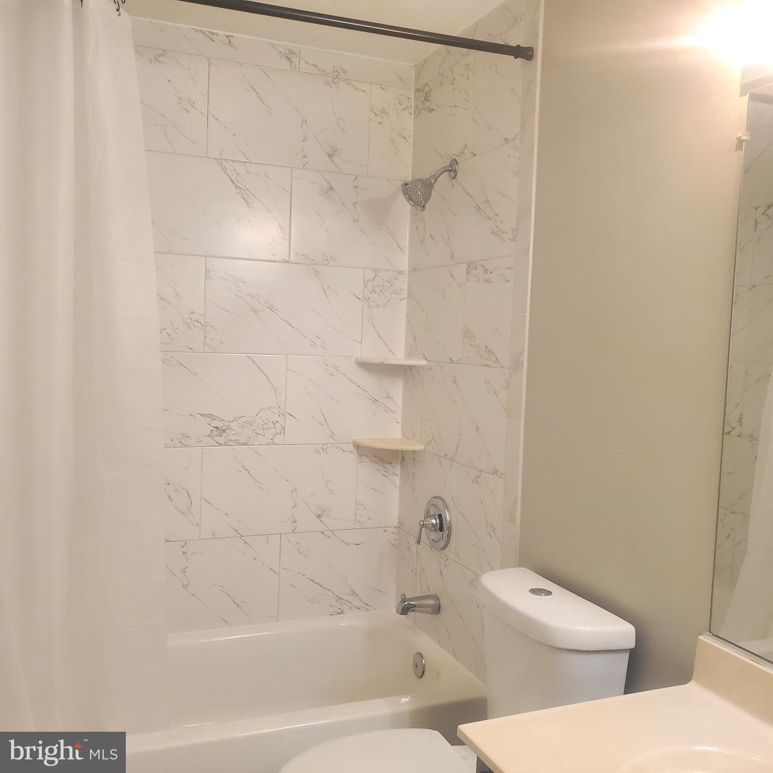 STRATFORD PLACE AT KINGS - Residential Lease