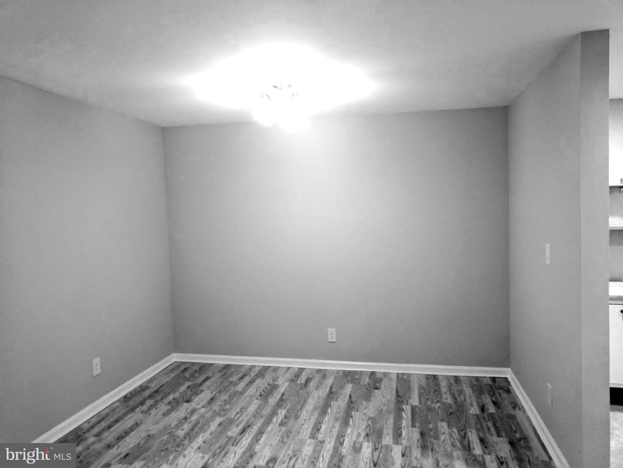 STRATFORD PLACE AT KINGS - Residential Lease