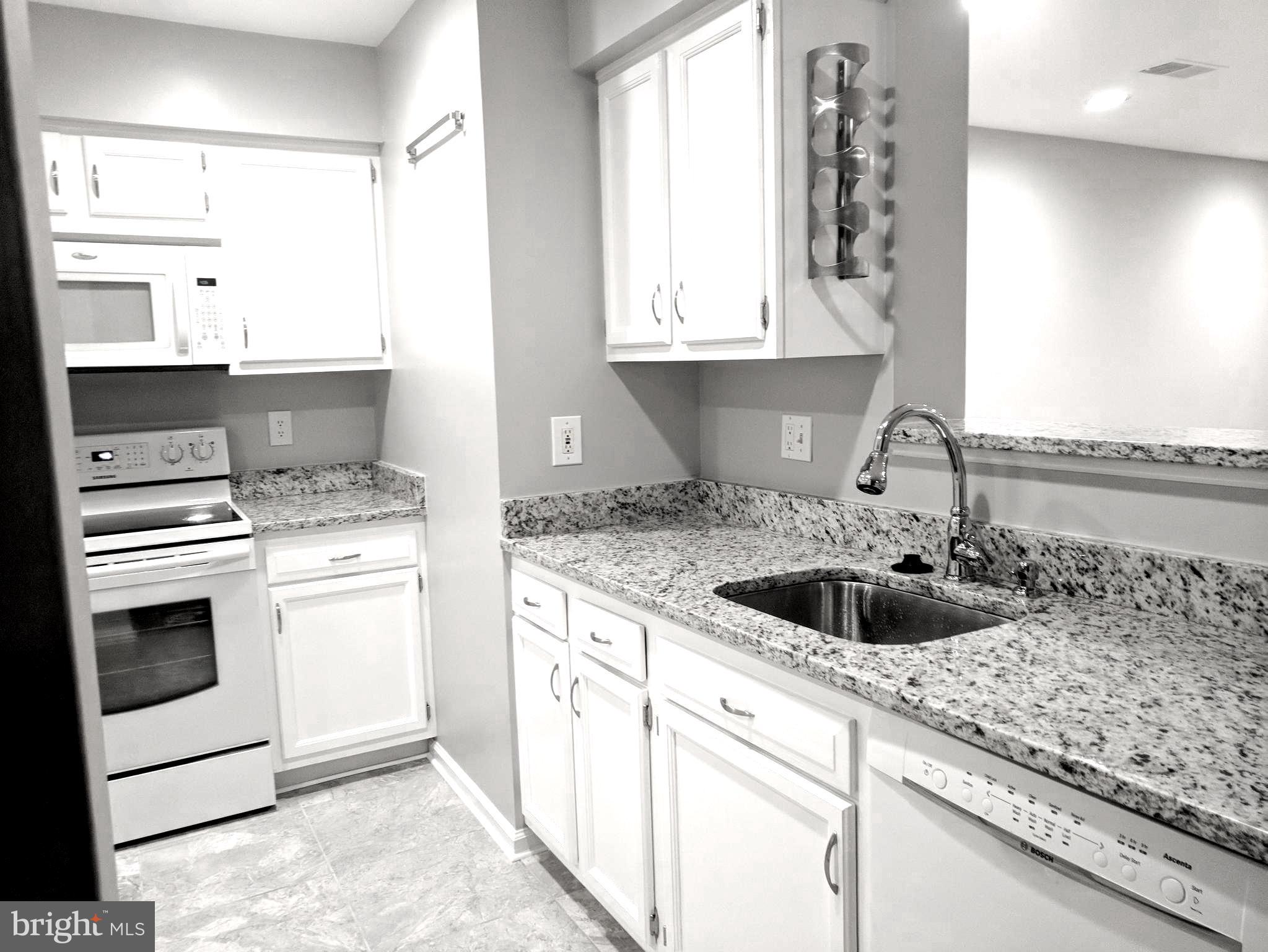 STRATFORD PLACE AT KINGS - Residential Lease