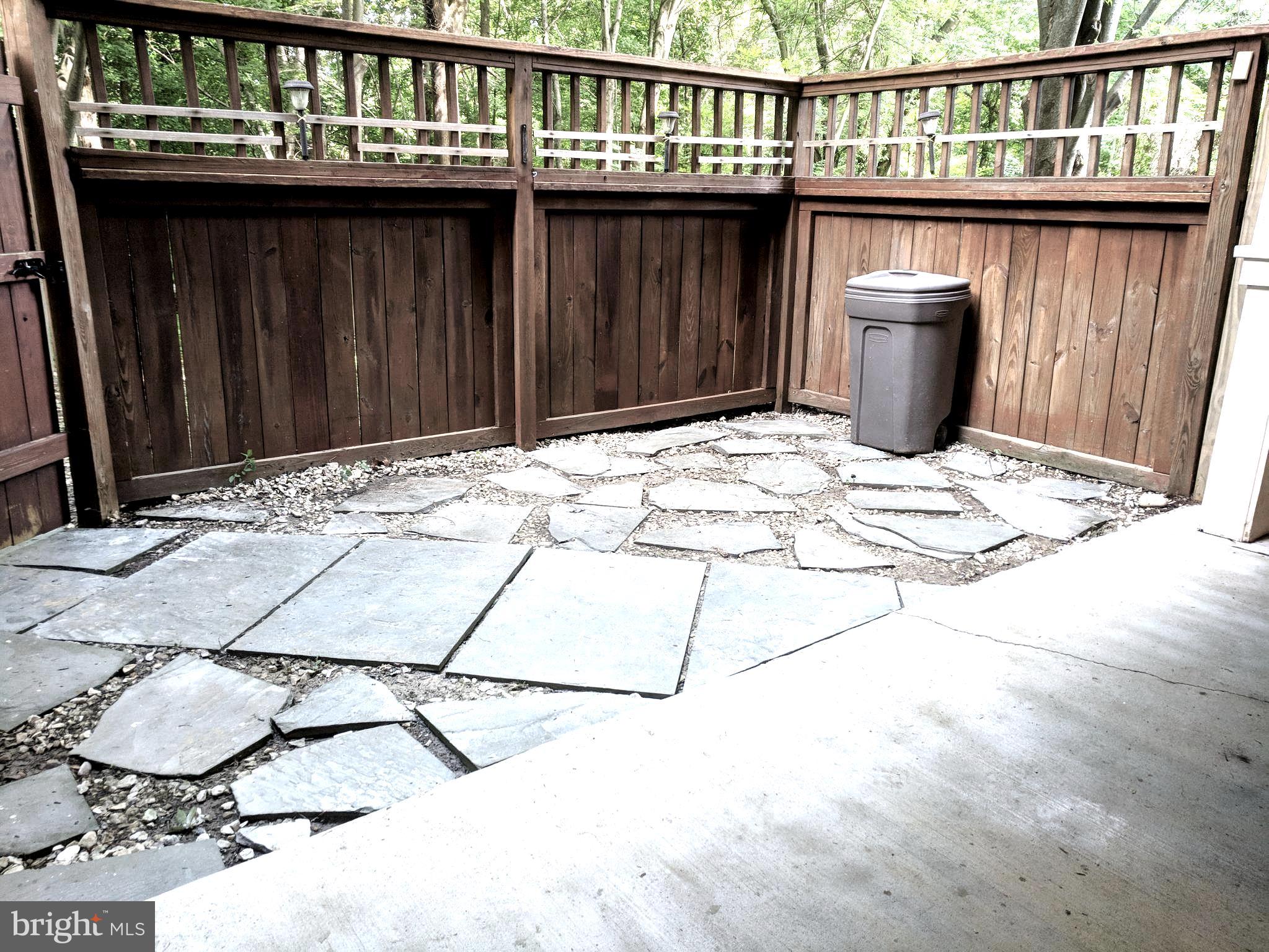 STRATFORD PLACE AT KINGS - Residential Lease