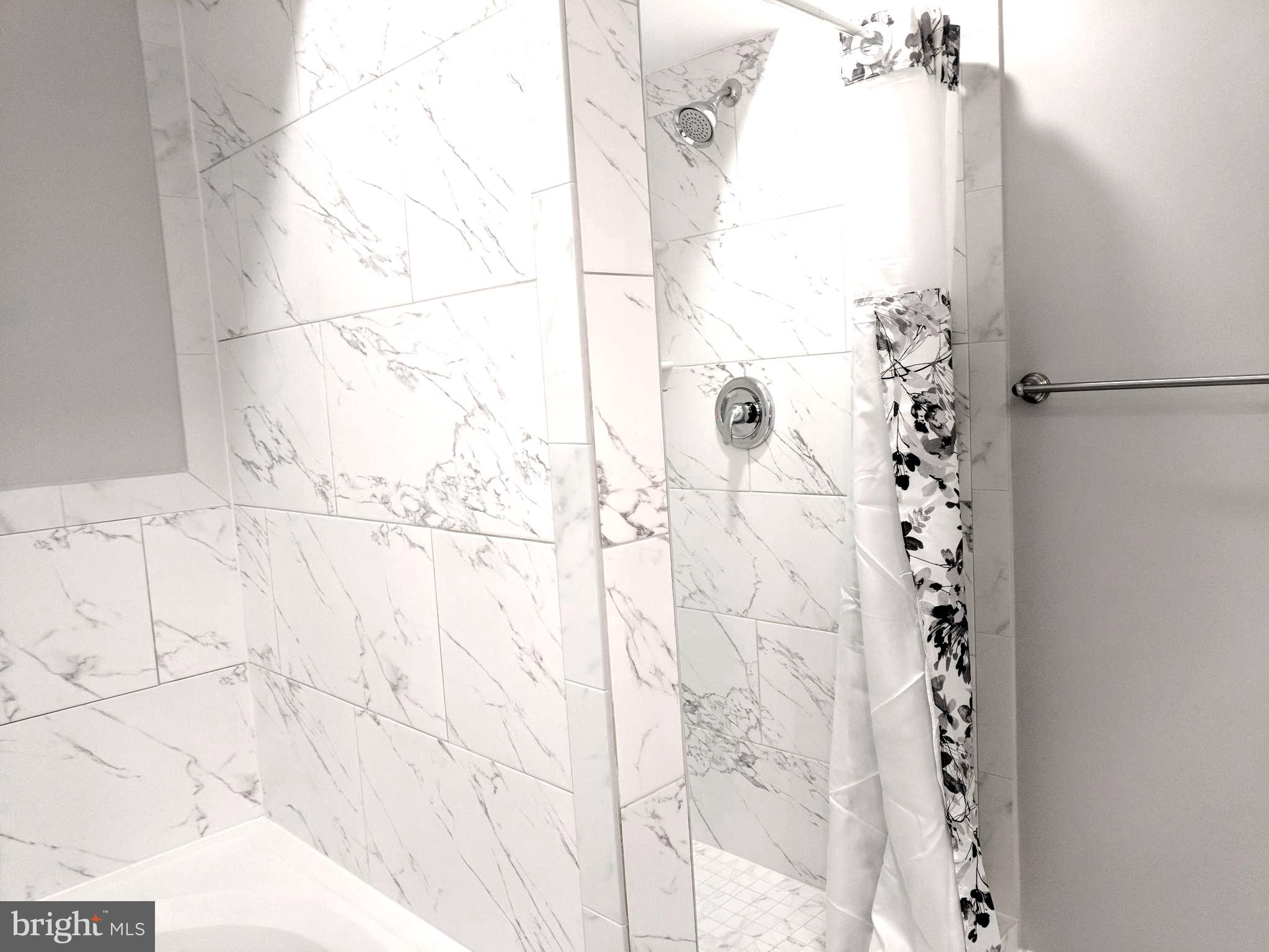 STRATFORD PLACE AT KINGS - Residential Lease