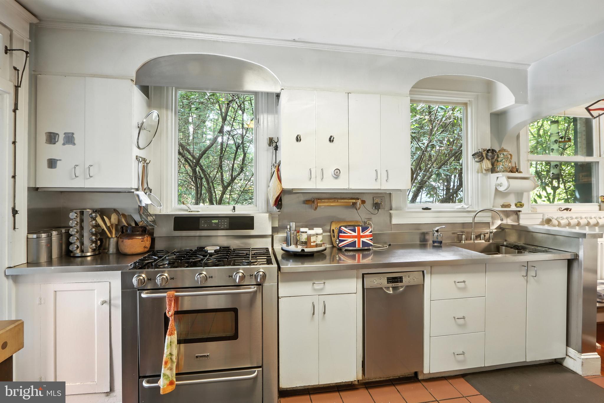 MOUNT WASHINGTON - Residential