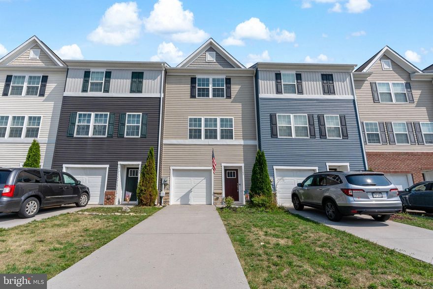 Townhome for rent in Berkeley Ridge subdivision! Ready for immediate move-in! Walk in on the basement level with a half bath and a spacious rec room that offers flex space for an office, play room, separate living area, or whatever you need! The main level features a spacious open concept with upgraded kitchen, dining area, and an over sized living room. Upstairs you will find 3 bedrooms and 2 full baths, including the owner's suite with walk in closet, double vanity, and upgraded shower. Just off I-81, this community is perfect for your daily commute and close to local schools, shops, restaurants, and medical facilities. **NO PETS. NO SMOKING. Tenants pay all utilities. Owner requests that tenants obtain renters insurance.