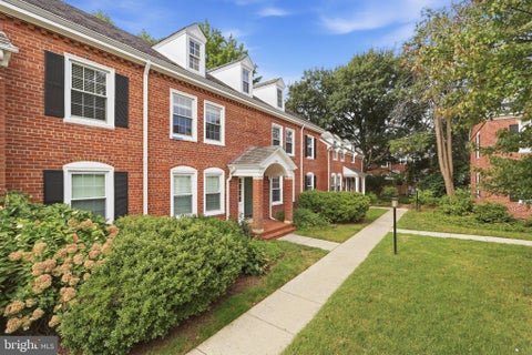 Photo of 3468 S Stafford Street #A2, ARLINGTON, VA 22206 (MLS # VAAR2080146)