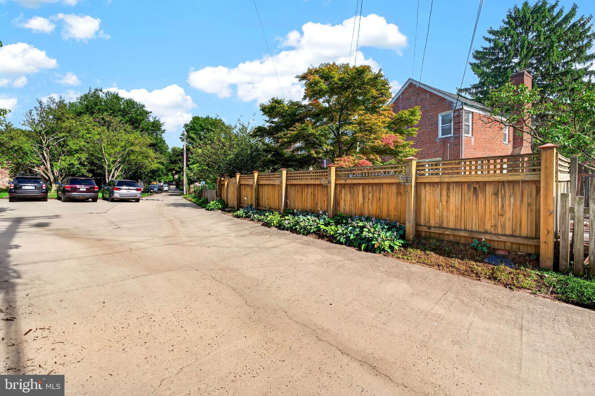 214 GAYWOOD ROAD
