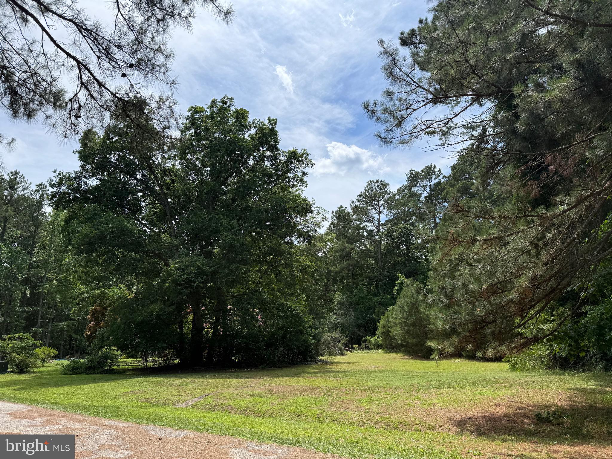 6 LINCOLN DRIVE