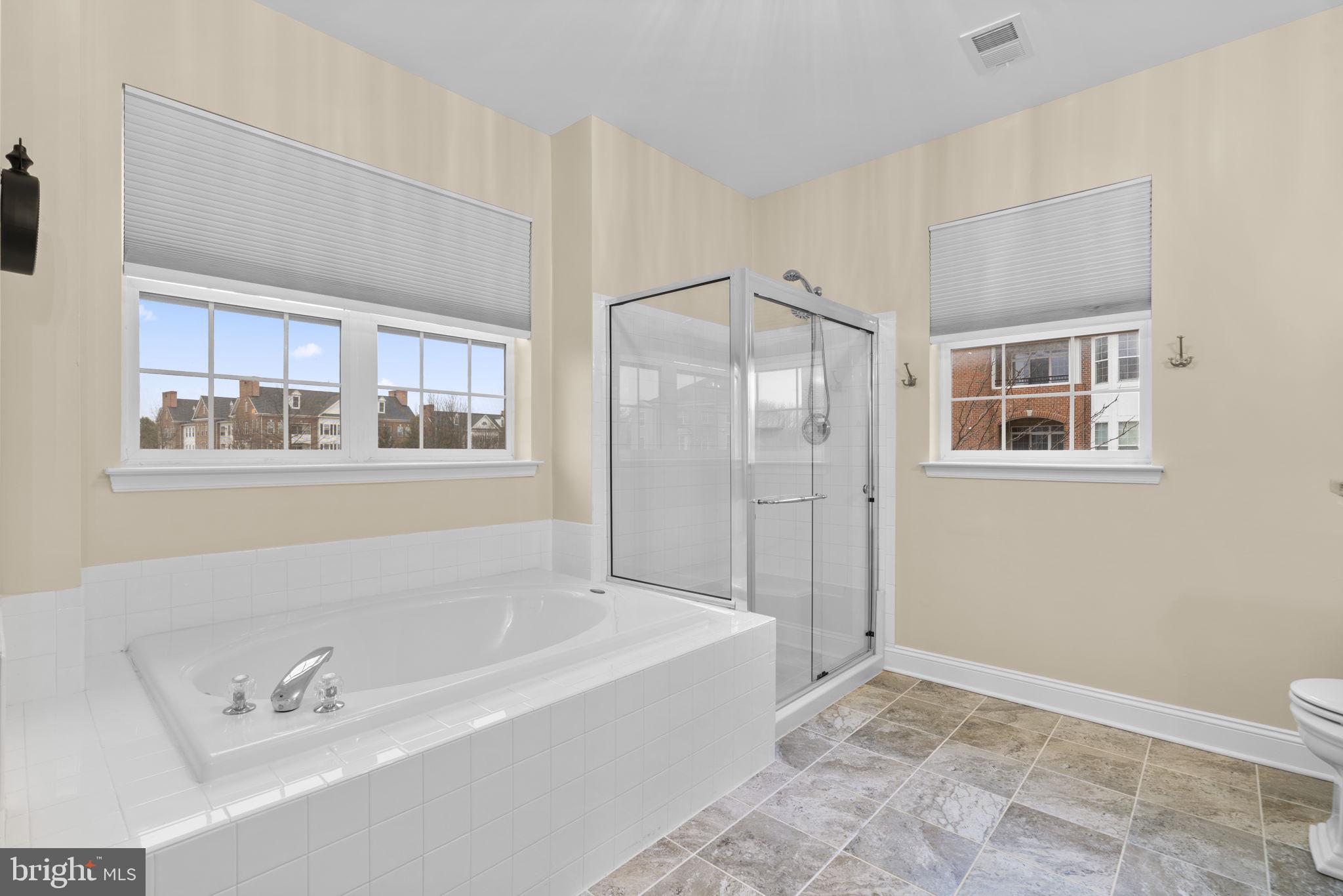 FIELDSTONE - Residential