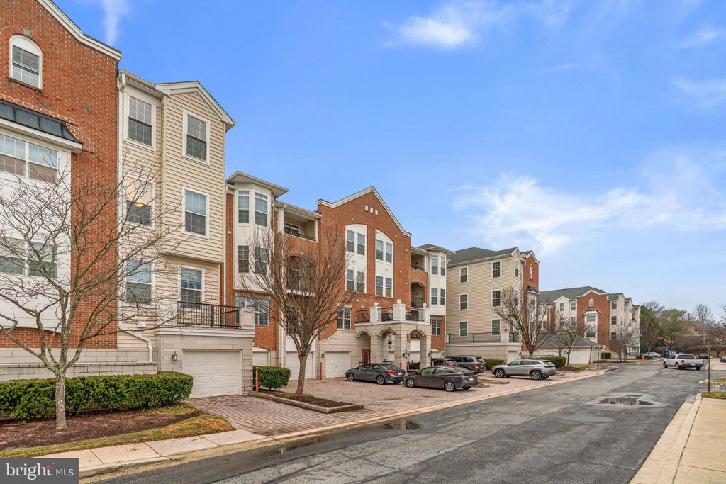 Photo of 5920 Great Star Drive #307, CLARKSVILLE, MD 21029 (MLS # MDHW2064866)