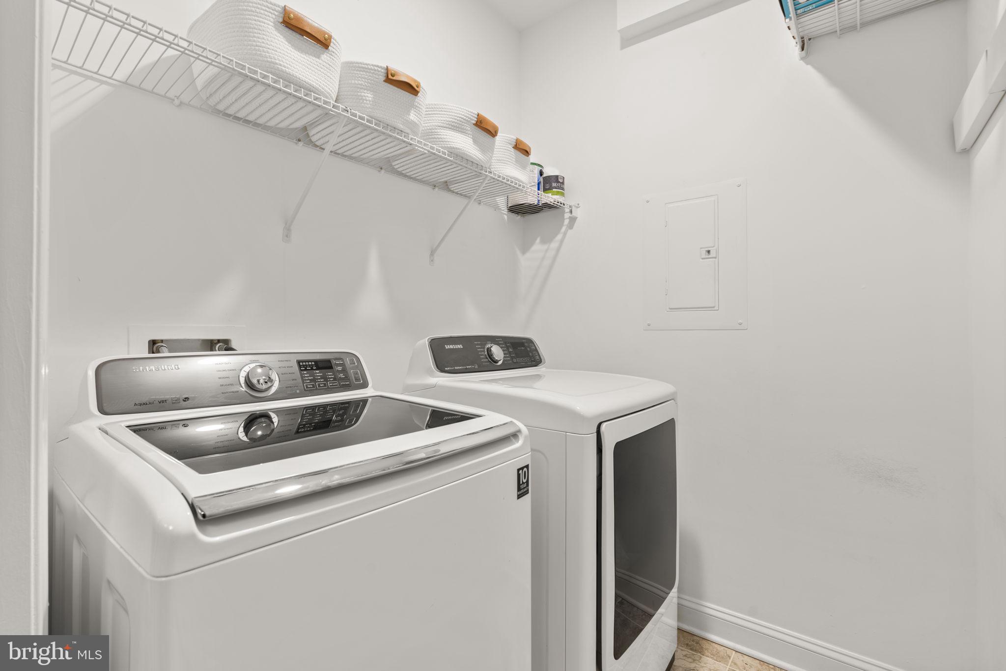 FIELDSTONE - Residential