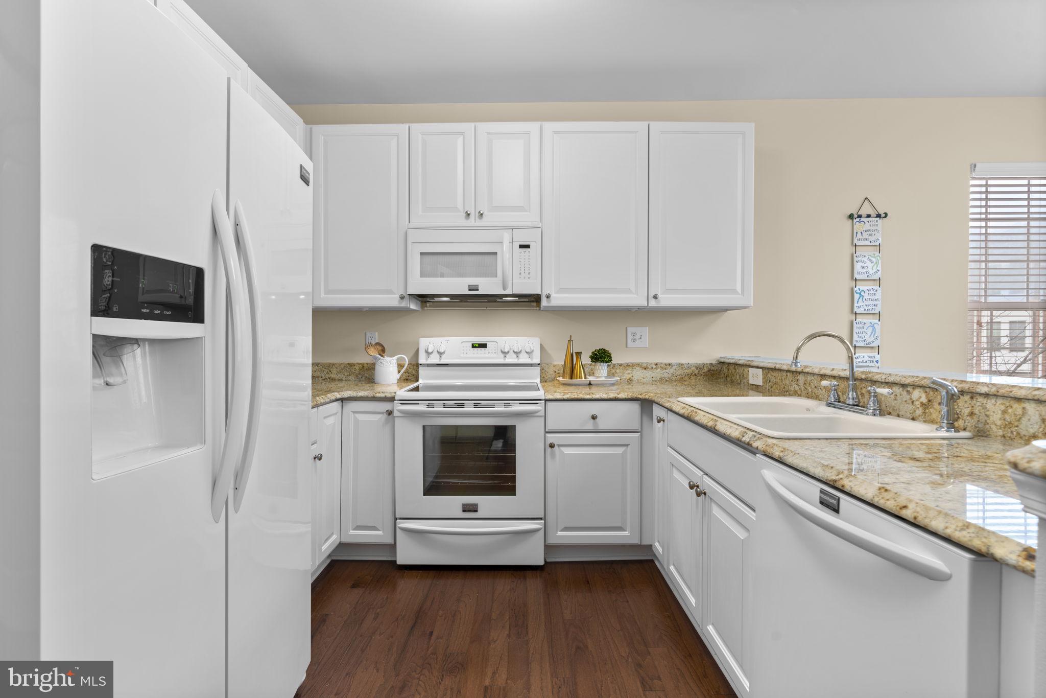 FIELDSTONE - Residential