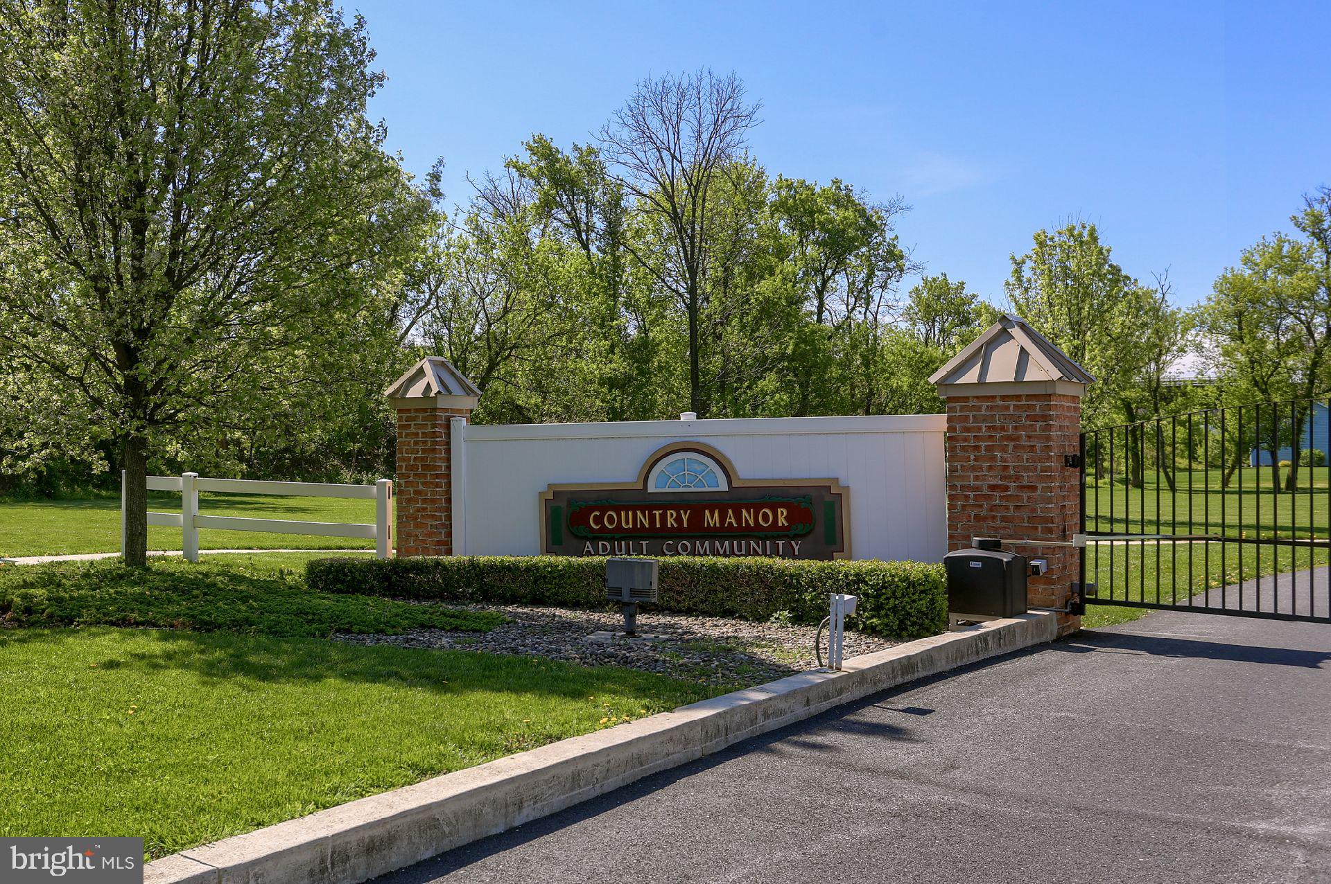 COUNTRY MANOR - Residential