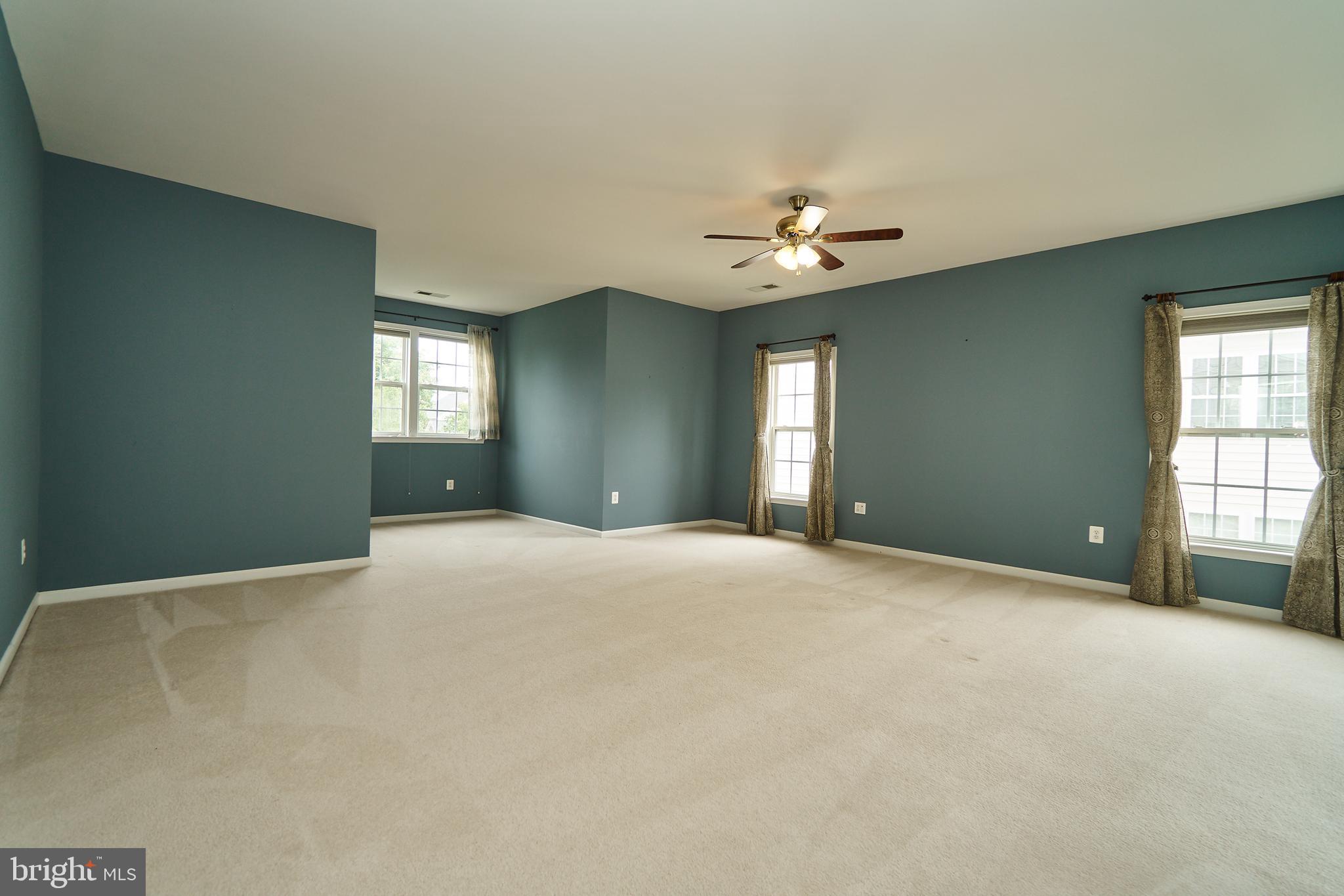 FAIRLAKES CROSSING - Residential Lease