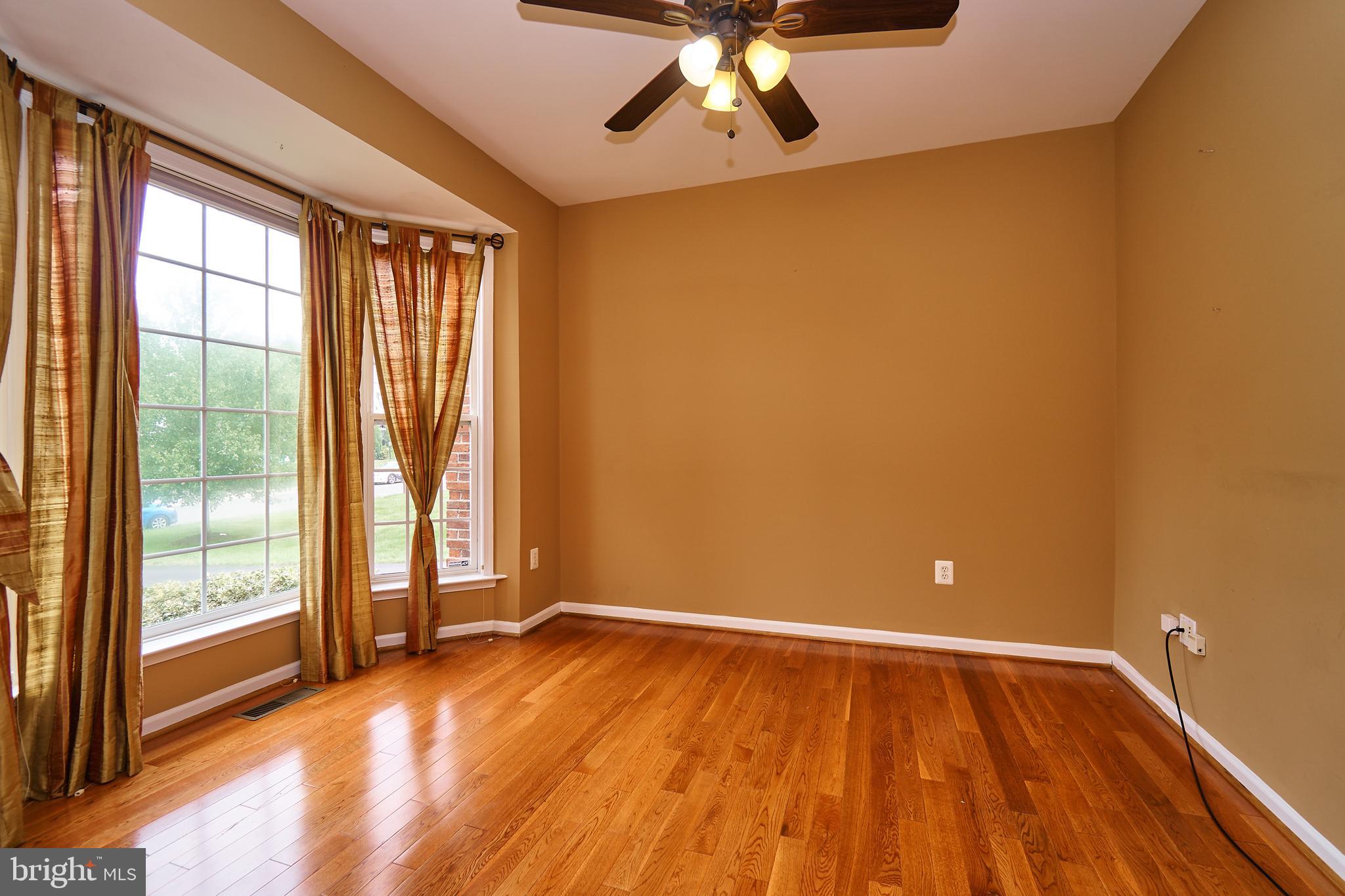 FAIRLAKES CROSSING - Residential Lease