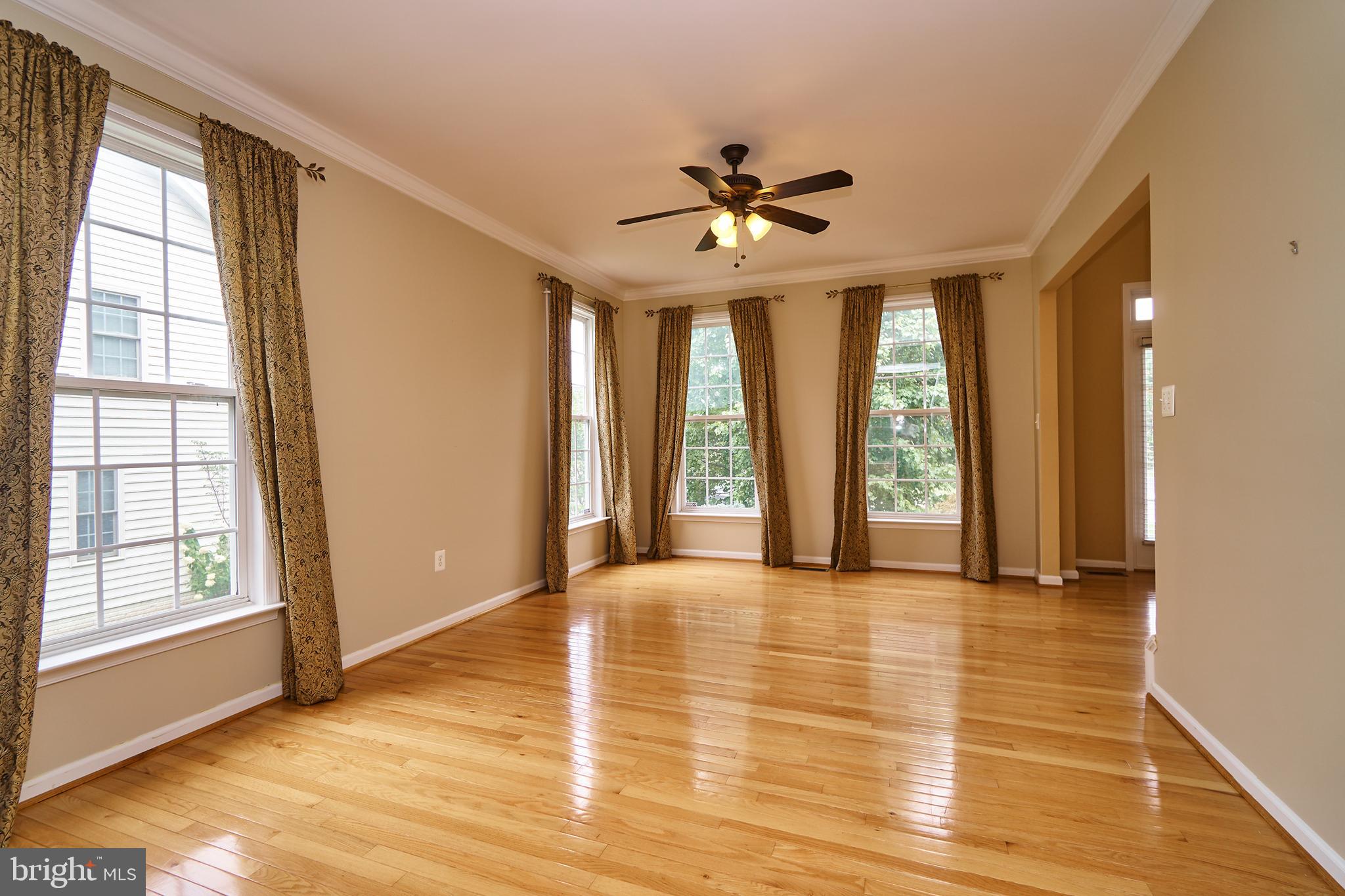 FAIRLAKES CROSSING - Residential Lease