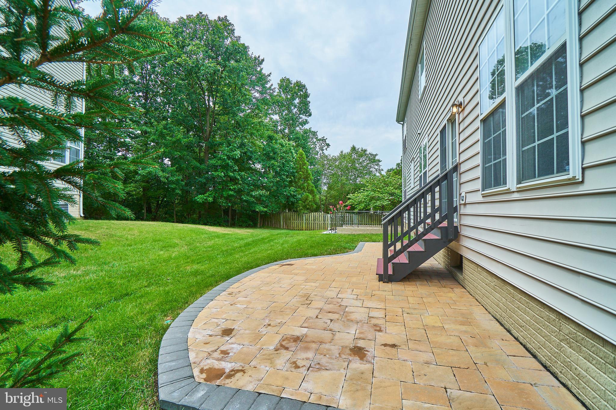 FAIRLAKES CROSSING - Residential Lease