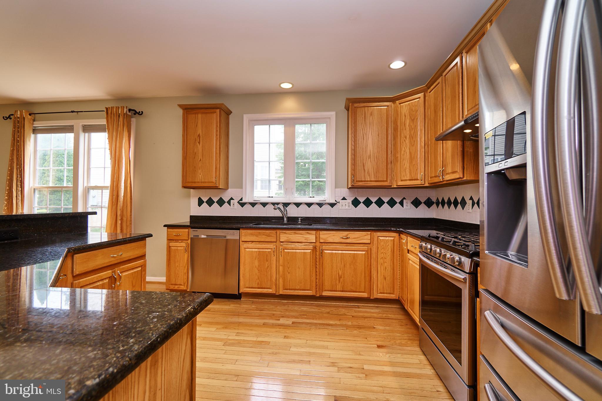 FAIRLAKES CROSSING - Residential Lease