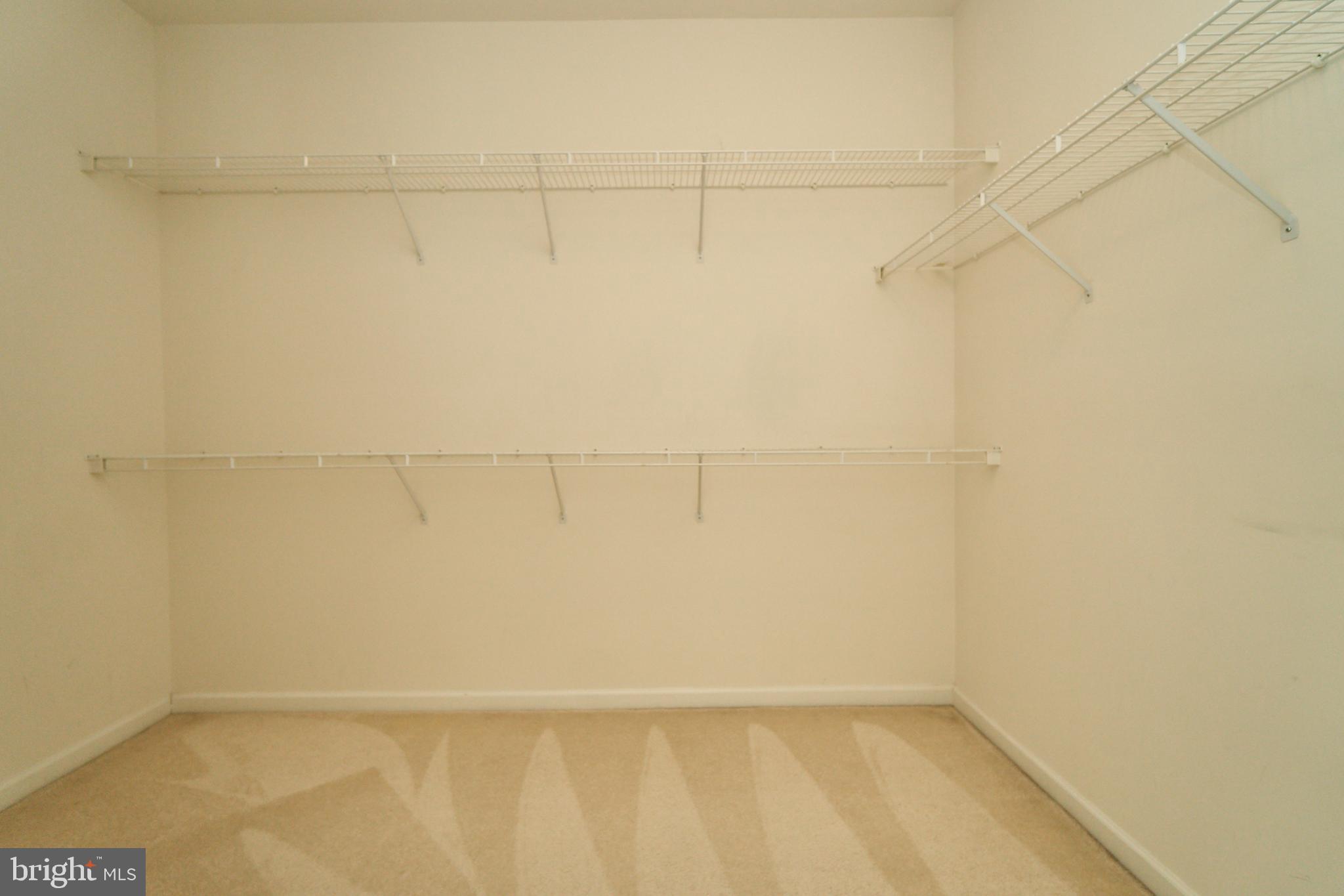 FAIRLAKES CROSSING - Residential Lease