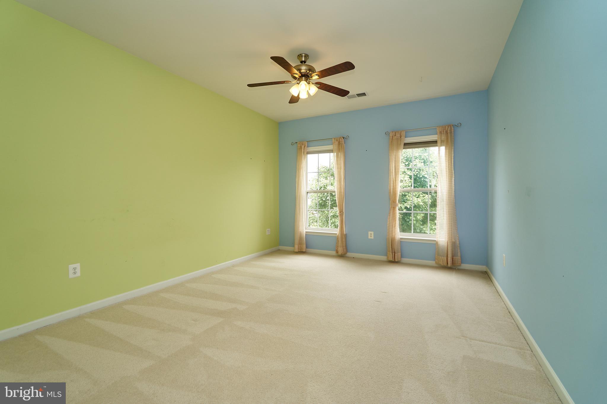 FAIRLAKES CROSSING - Residential Lease