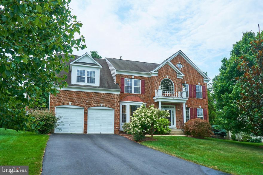 Elegant, meticulously maintained single family home in the fabulous Fairlakes Crossing community! Strategically located in Fairfax county within minutes of the Stringfellow park and ride, Rt 66, Rt 50, Rt 29, Centreville, Fair Lakes, Chantilly, Mclean, Tysons Corner, Reston and more! Over 4900 sqft on 3 levels! This home greets you with a brightly lit 2 story foyer entrance, a large formal living room, separate dining room, main level office, generously sized family room, a gourmet Kitchen with Stainless steel appliances, granite counter tops, breakfast nook, gas fireplace and a main level laundry room! The upper level includes a large master bedroom with a sitting room and an updated en-suite master bathroom with dual vanities, granite counters, tiled floors and walk-in closets; 3 additional bedrooms and a hall bath complete the upper level. The walk-out basement has a large, open rec-room, wet bar, plenty of storage spaces, full bath and more! Home offers many architectural details including moldings, chair rail, bay windows and more! 9ft ceilings on all levels! Family room pre-wired for surround sound! 2 car garage with a long driveway! Rear patio and lawn sprinkler system! Highly rated Fairfax county schools - CHANTILLY HIGH SCHOOL; ROCKY RUN MIDDLE SCHOOL; GREENBRIAR WEST ELEMENTARY!! Plenty of shopping, restaurants options close by! Stones throw from Poplar Tree Park,  Eleanor Lawrence Park; New community tennis courts being installed. Pets considered! Longer lease is preferred. AVAILABLE FOR MOVE-IN TODAY! Come see this beautiful home today!!