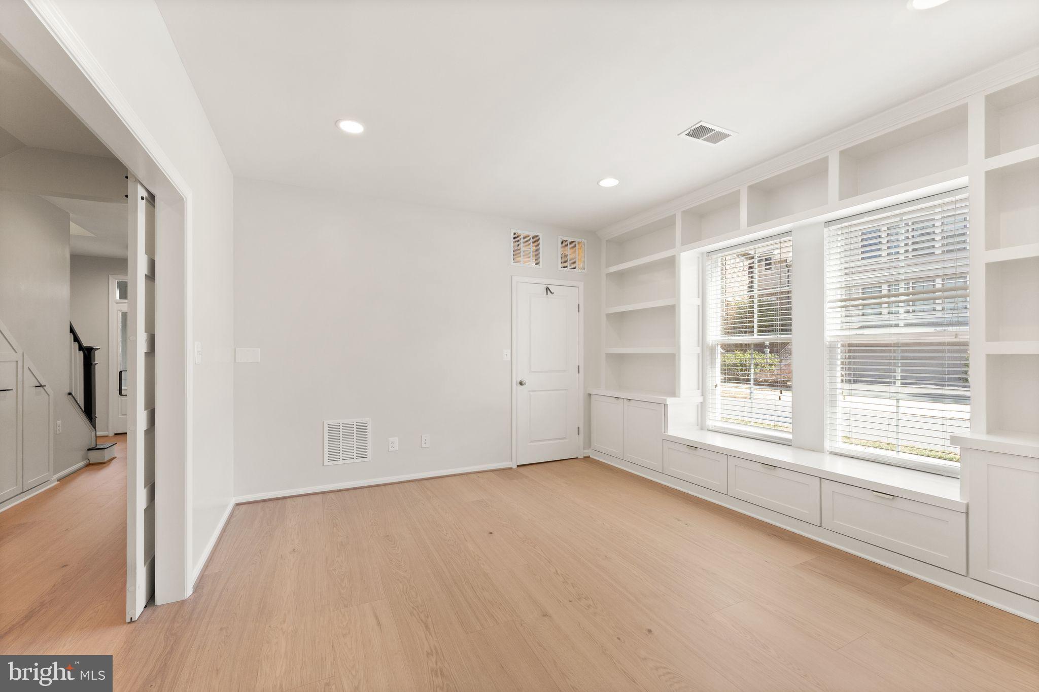 BRAMBLETON - Residential