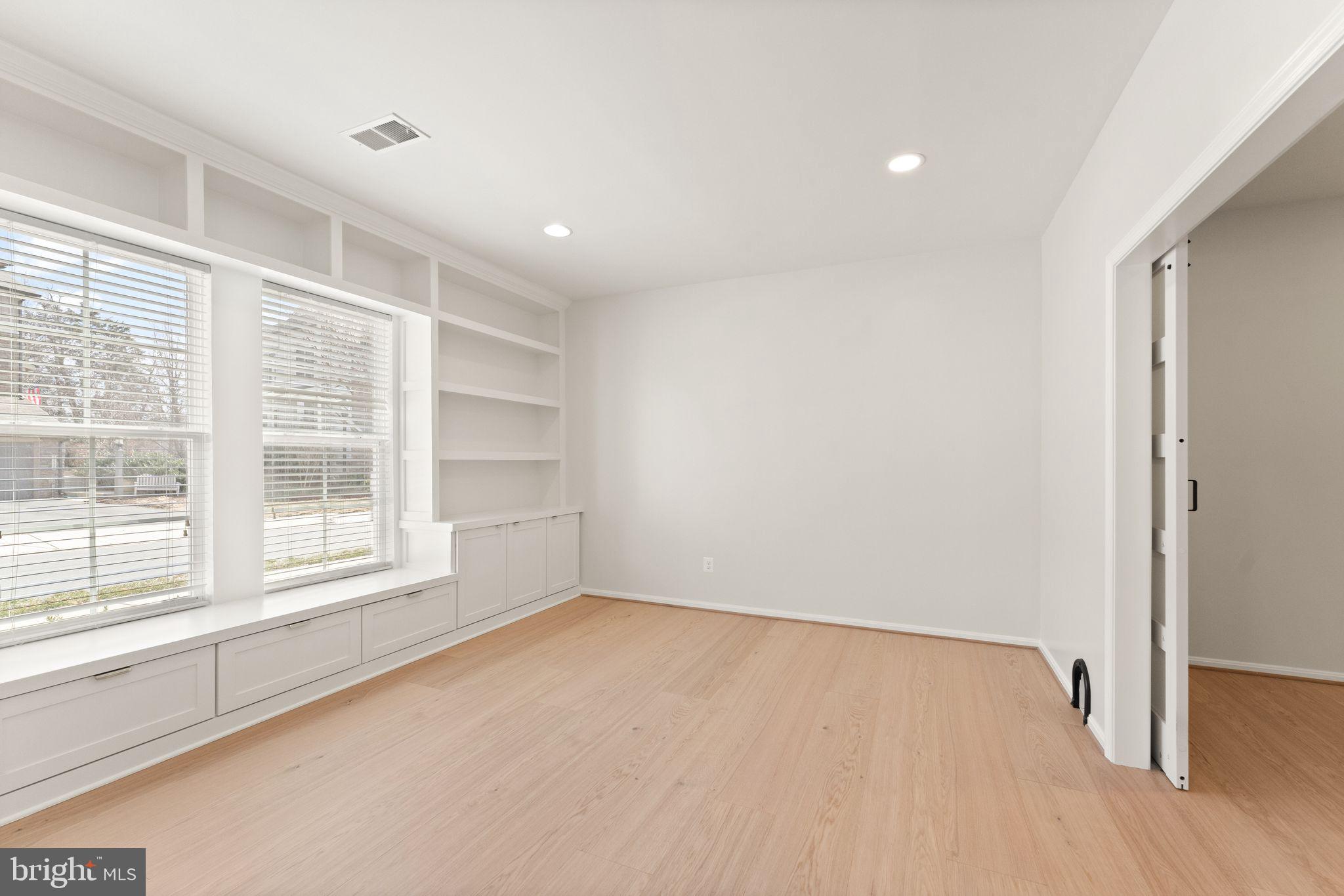 BRAMBLETON - Residential