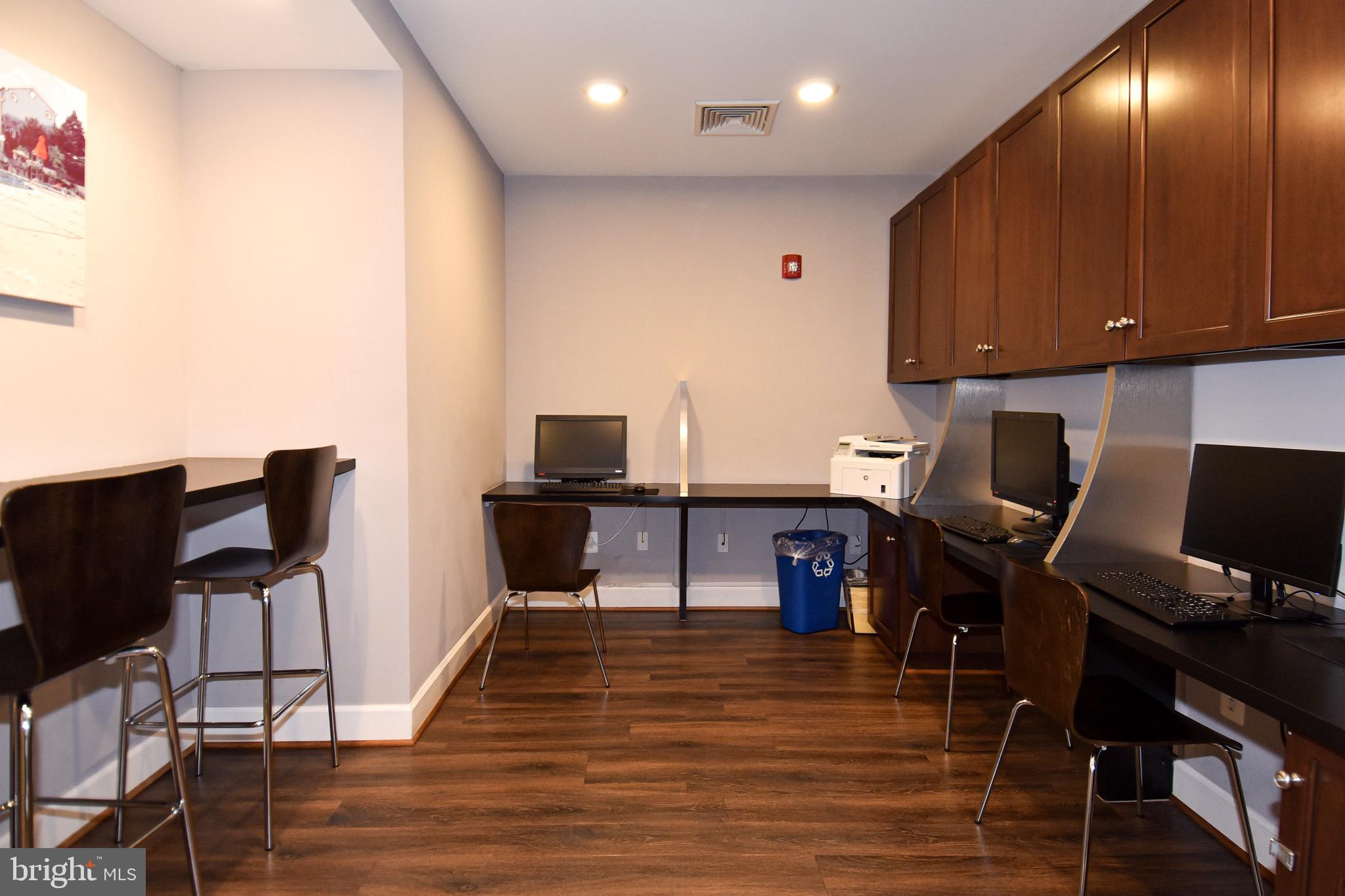 WEST VILLAGE OF SHIRLINGTON - Residential