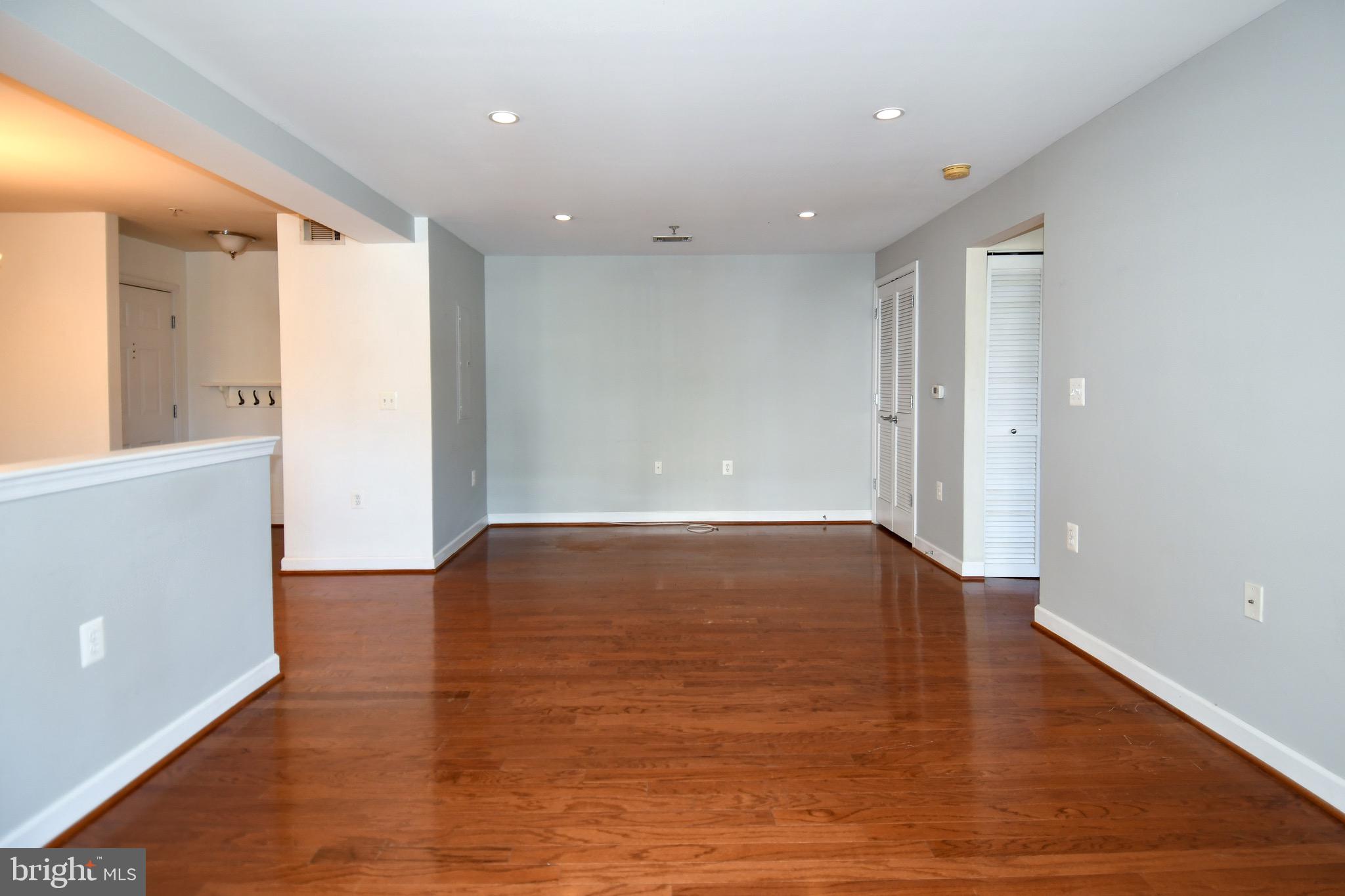 WEST VILLAGE OF SHIRLINGTON - Residential