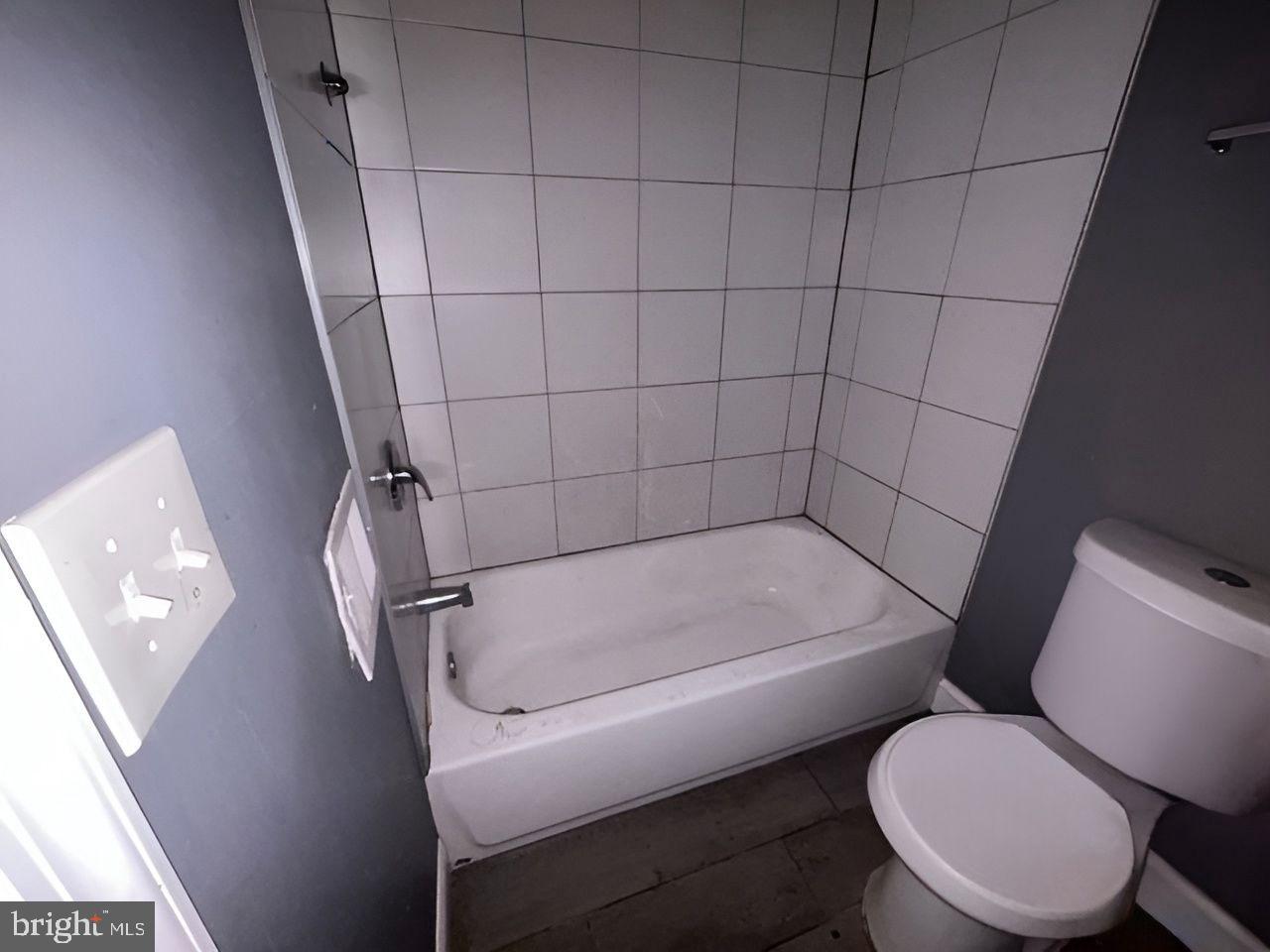 BOOTH-BOYD - Residential