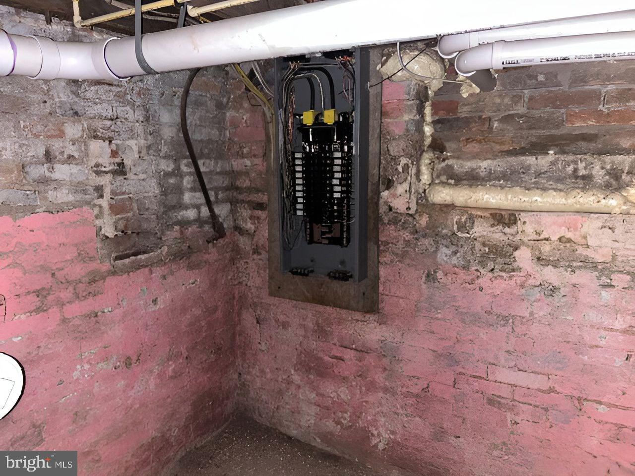 BOOTH-BOYD - Residential