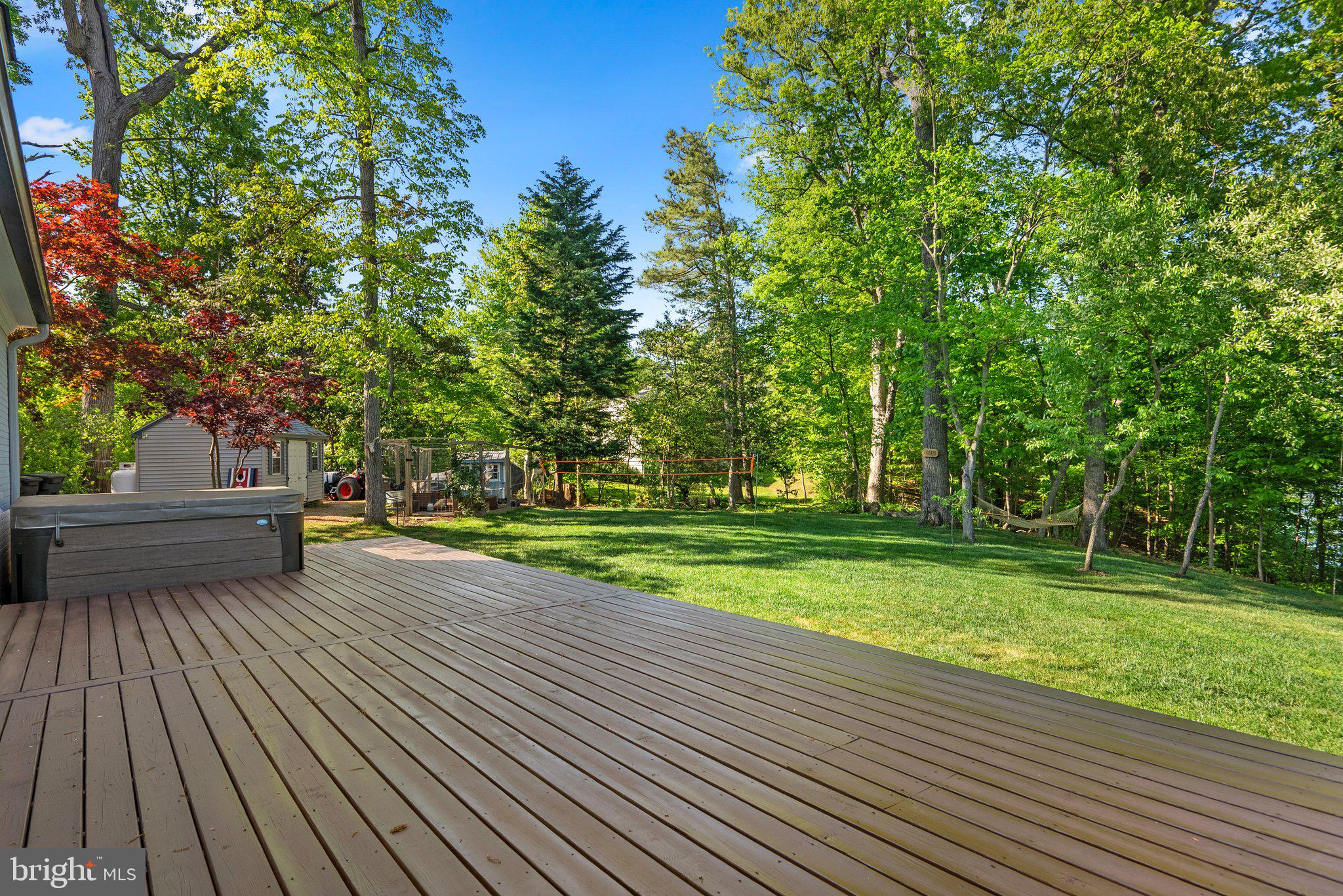 TUCKER - Residential