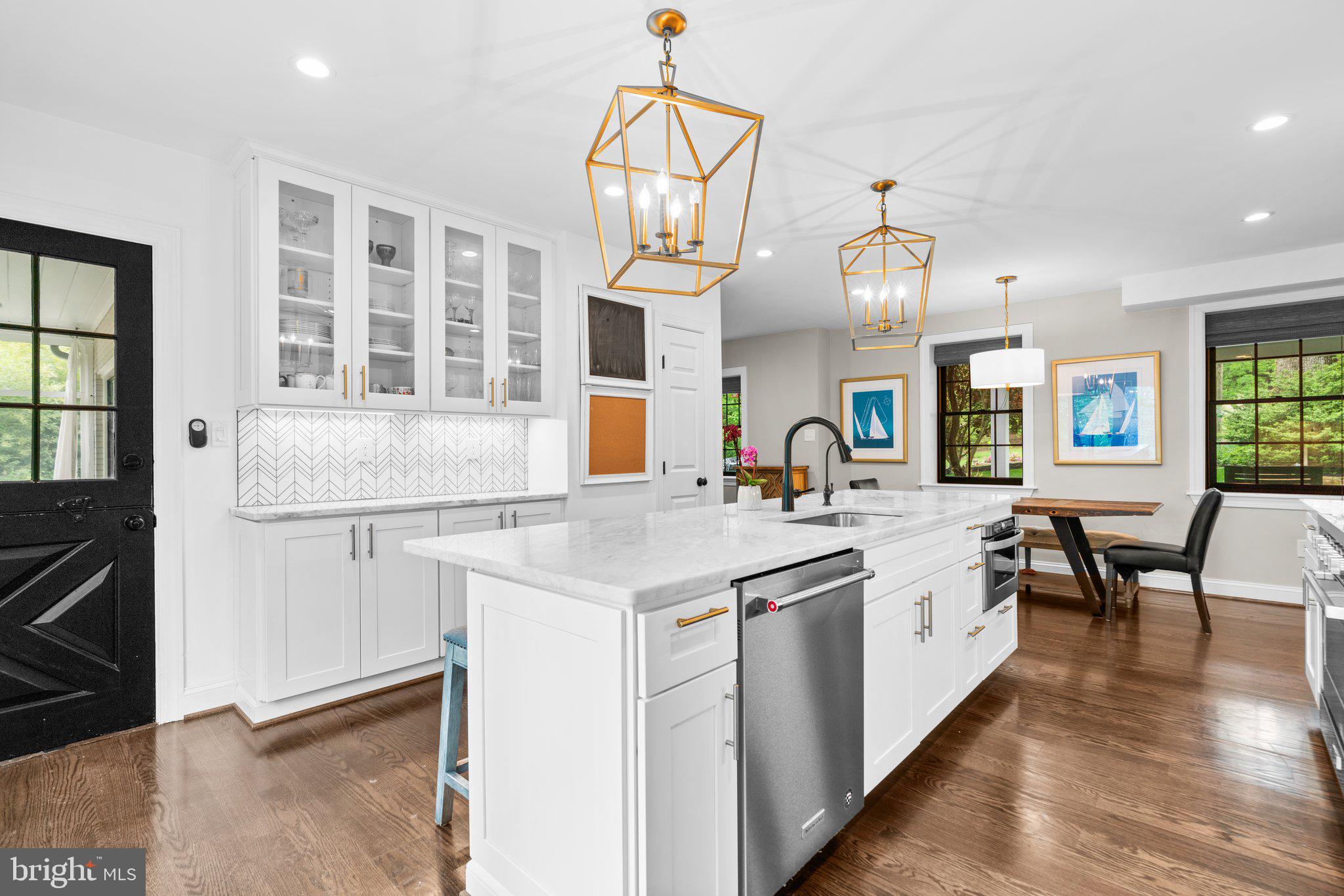 TUCKER - Residential