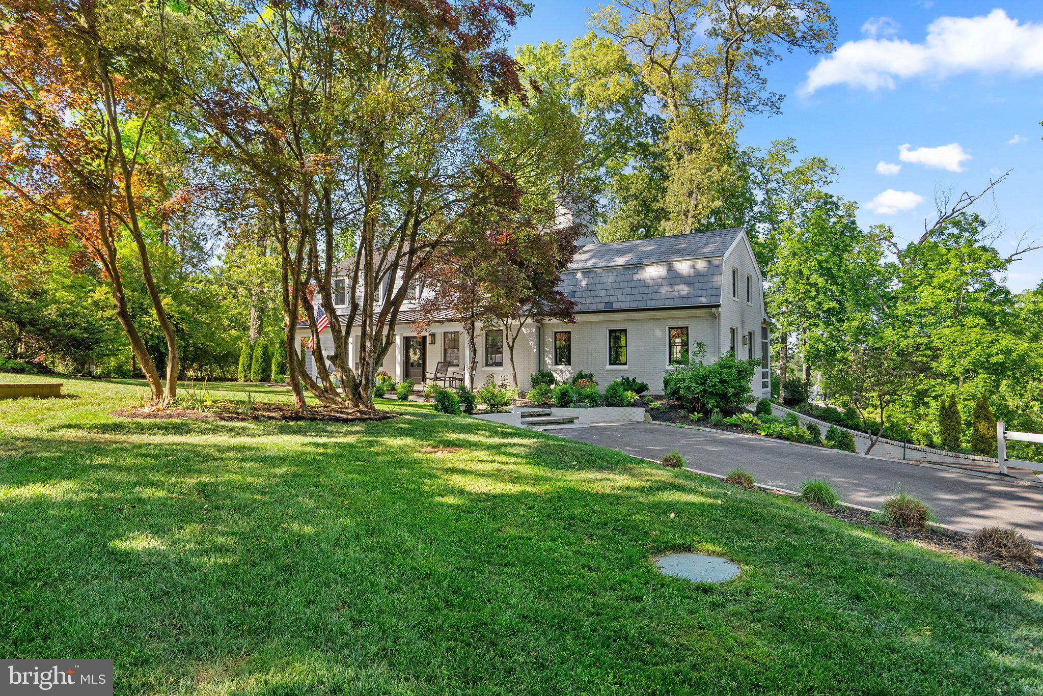 TUCKER - Residential