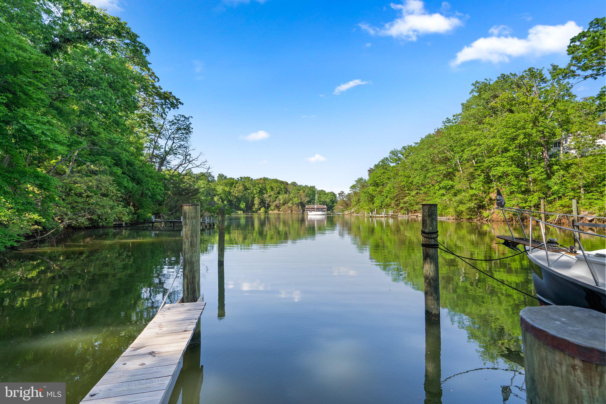 TUCKER - Residential