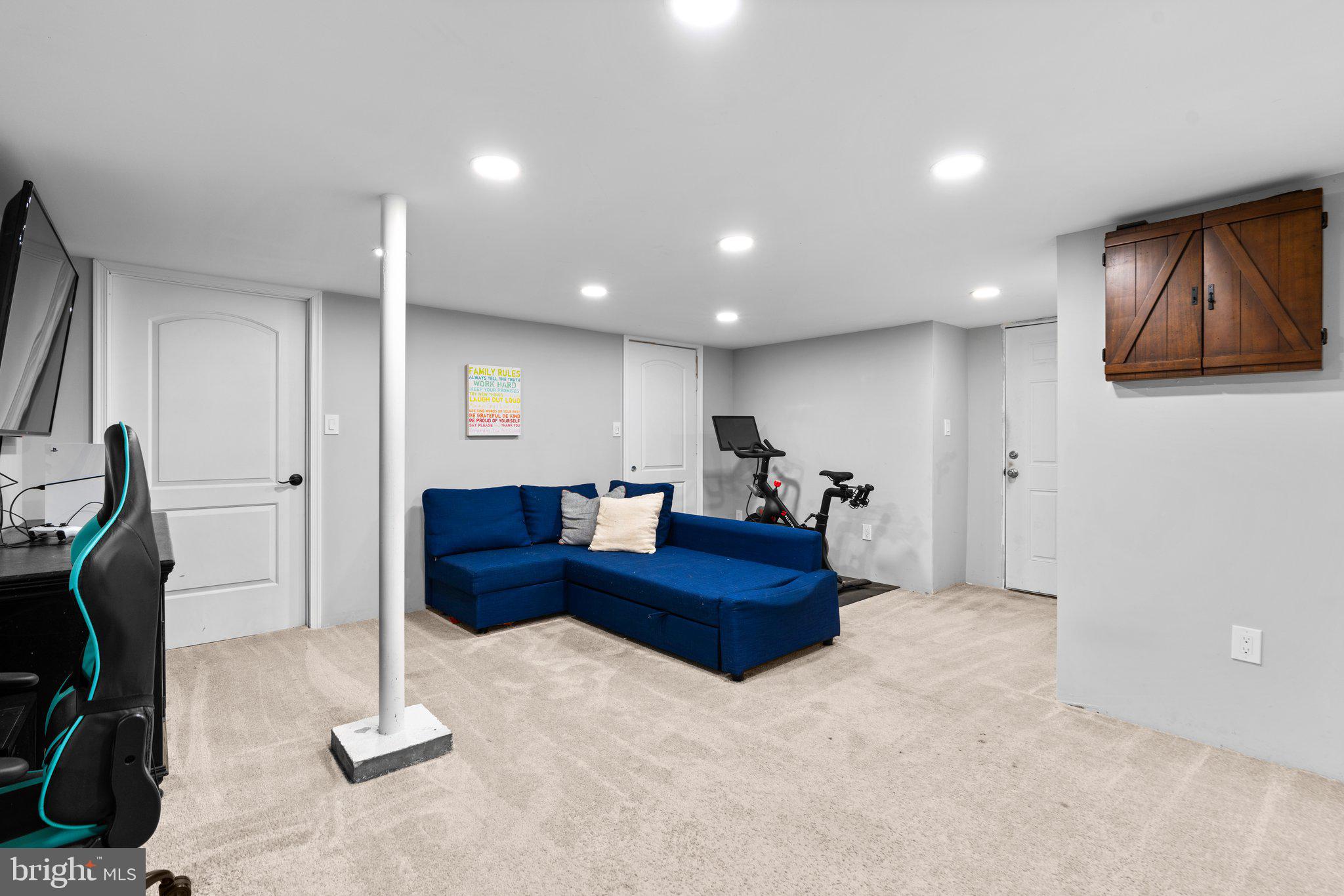 TUCKER - Residential