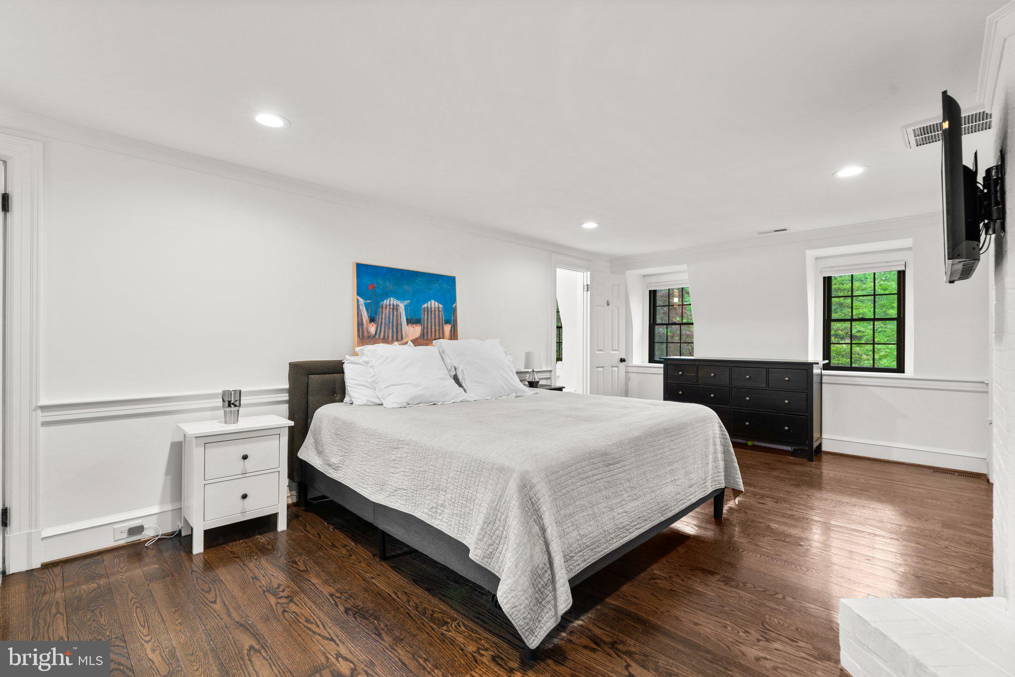 TUCKER - Residential