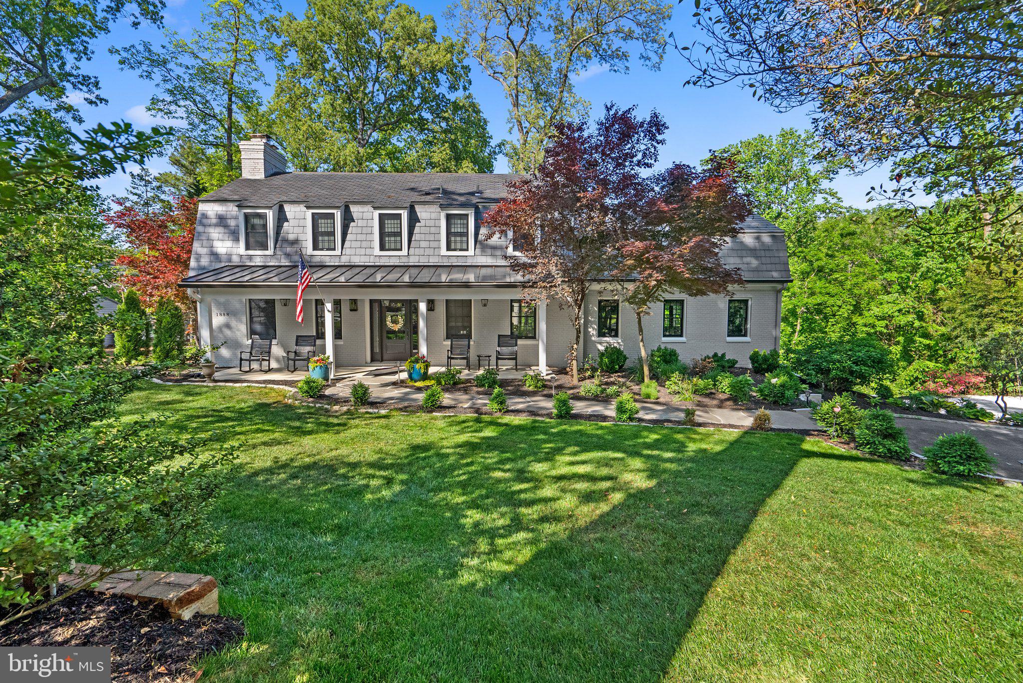 TUCKER - Residential