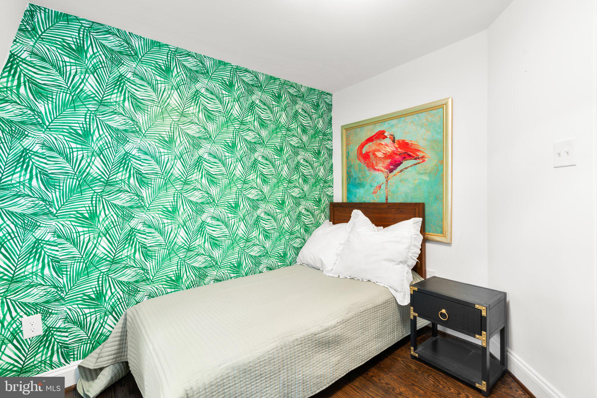 TUCKER - Residential