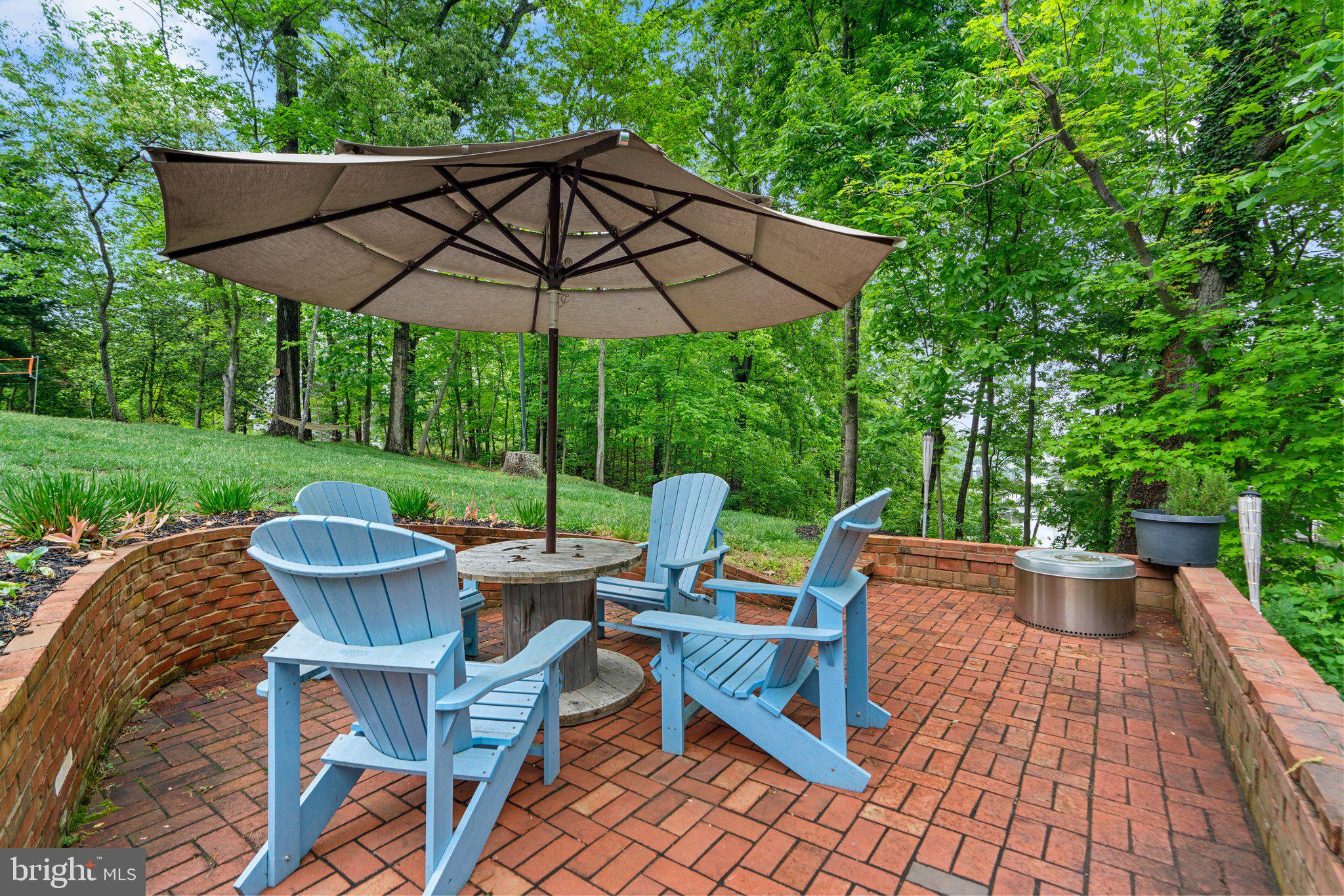 TUCKER - Residential