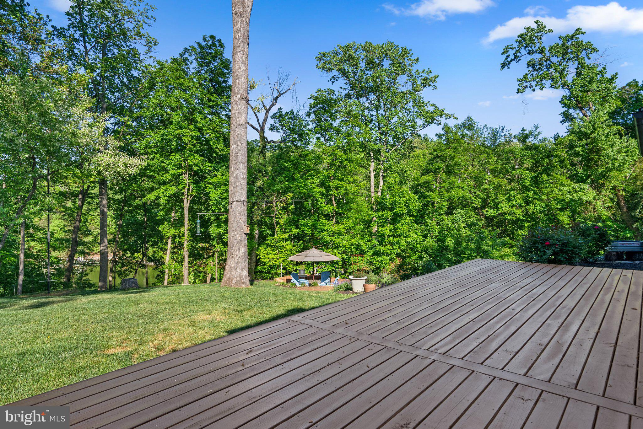 TUCKER - Residential