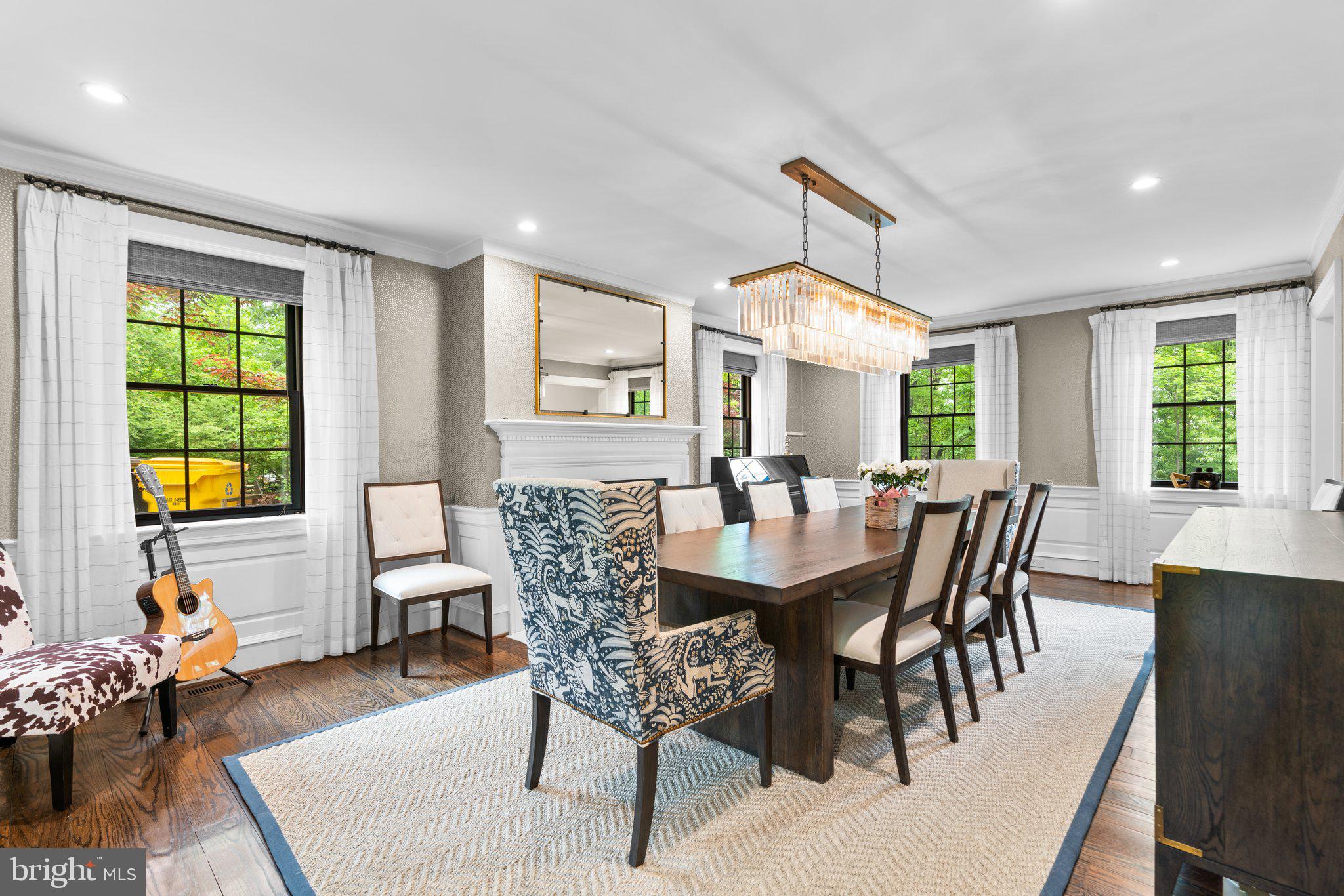 TUCKER - Residential