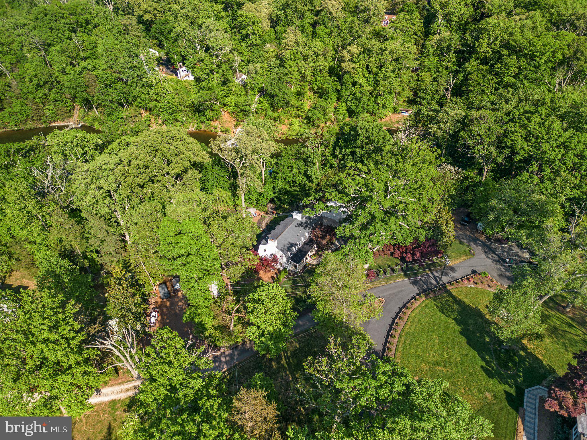 TUCKER - Residential