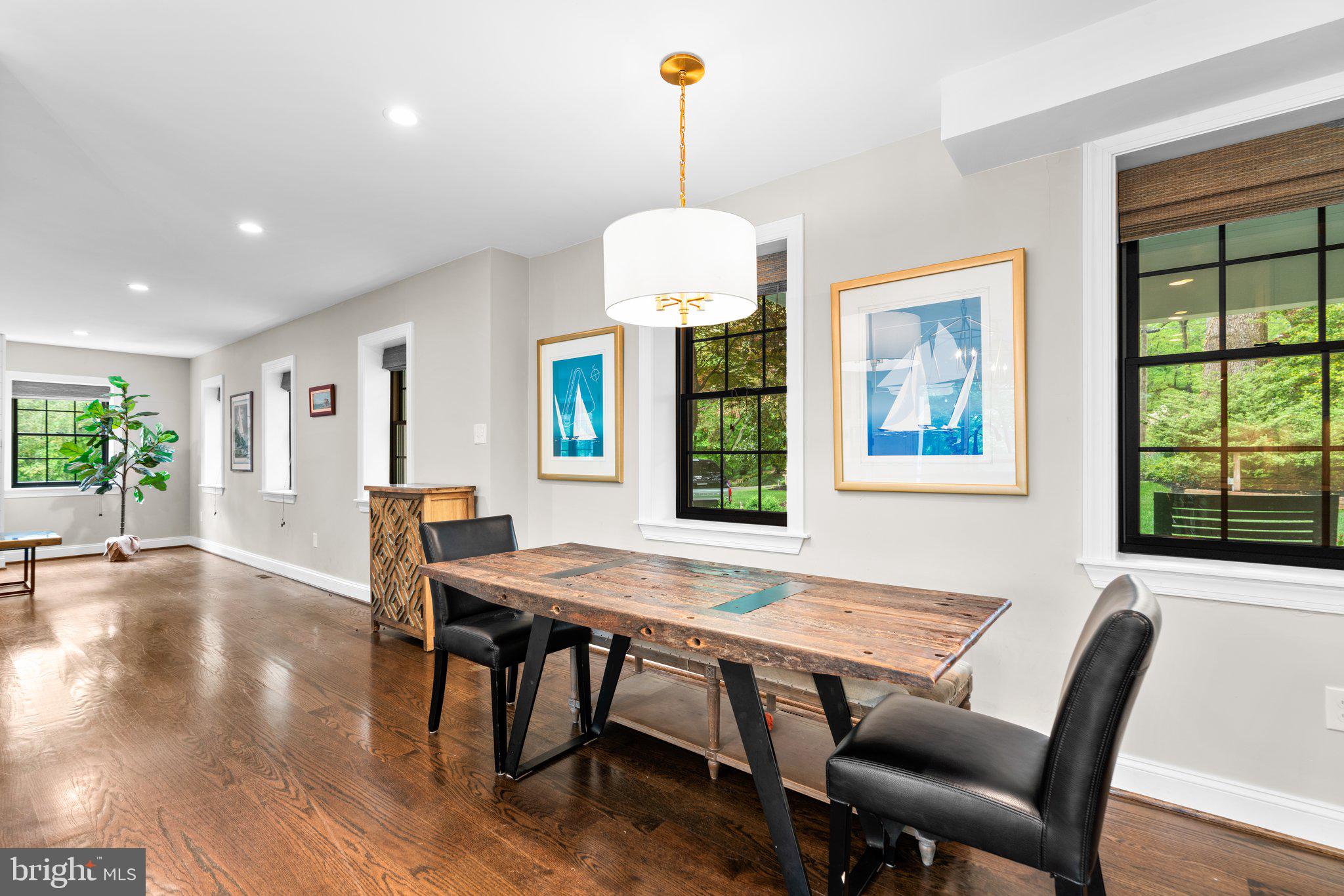 TUCKER - Residential