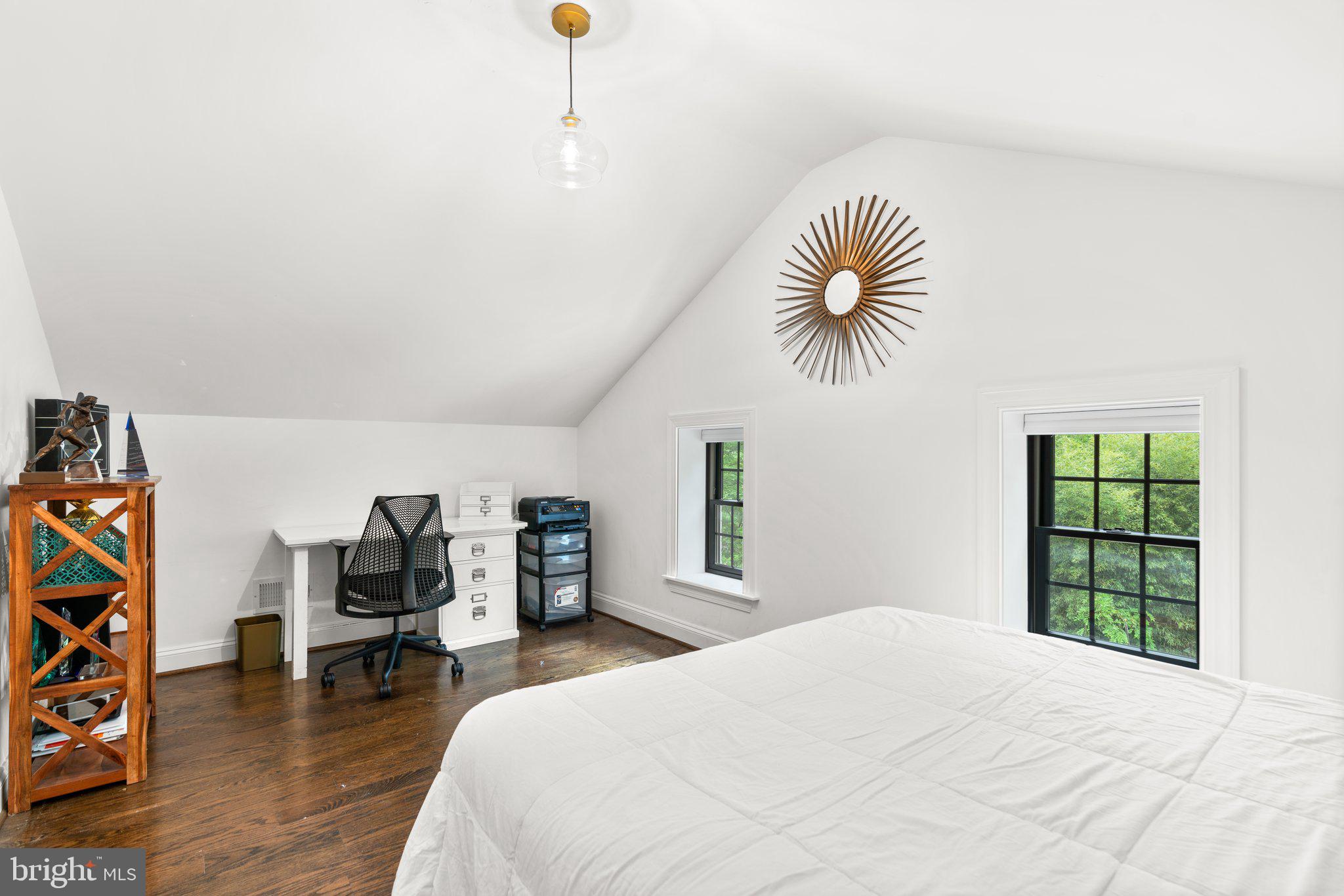 TUCKER - Residential