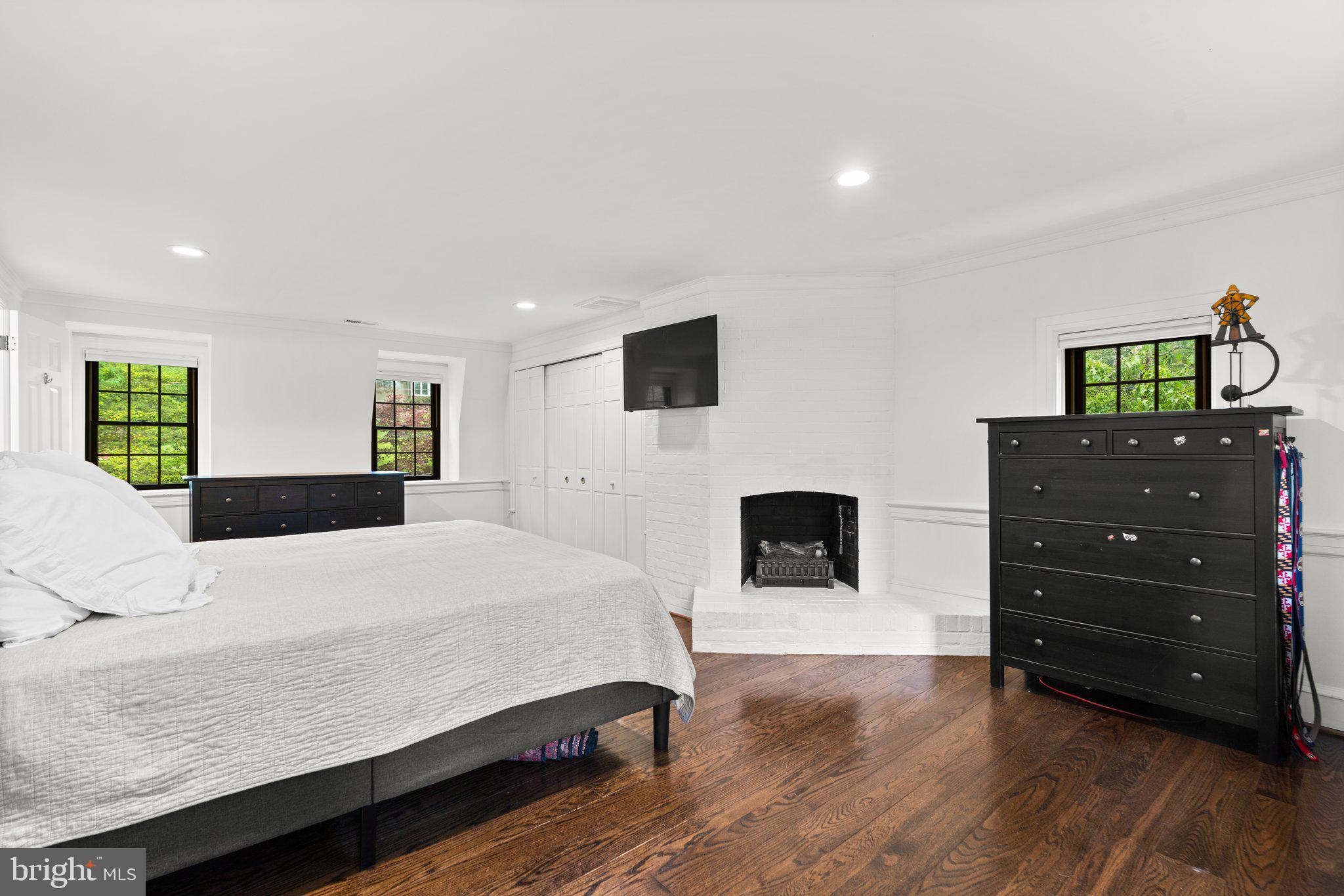 TUCKER - Residential