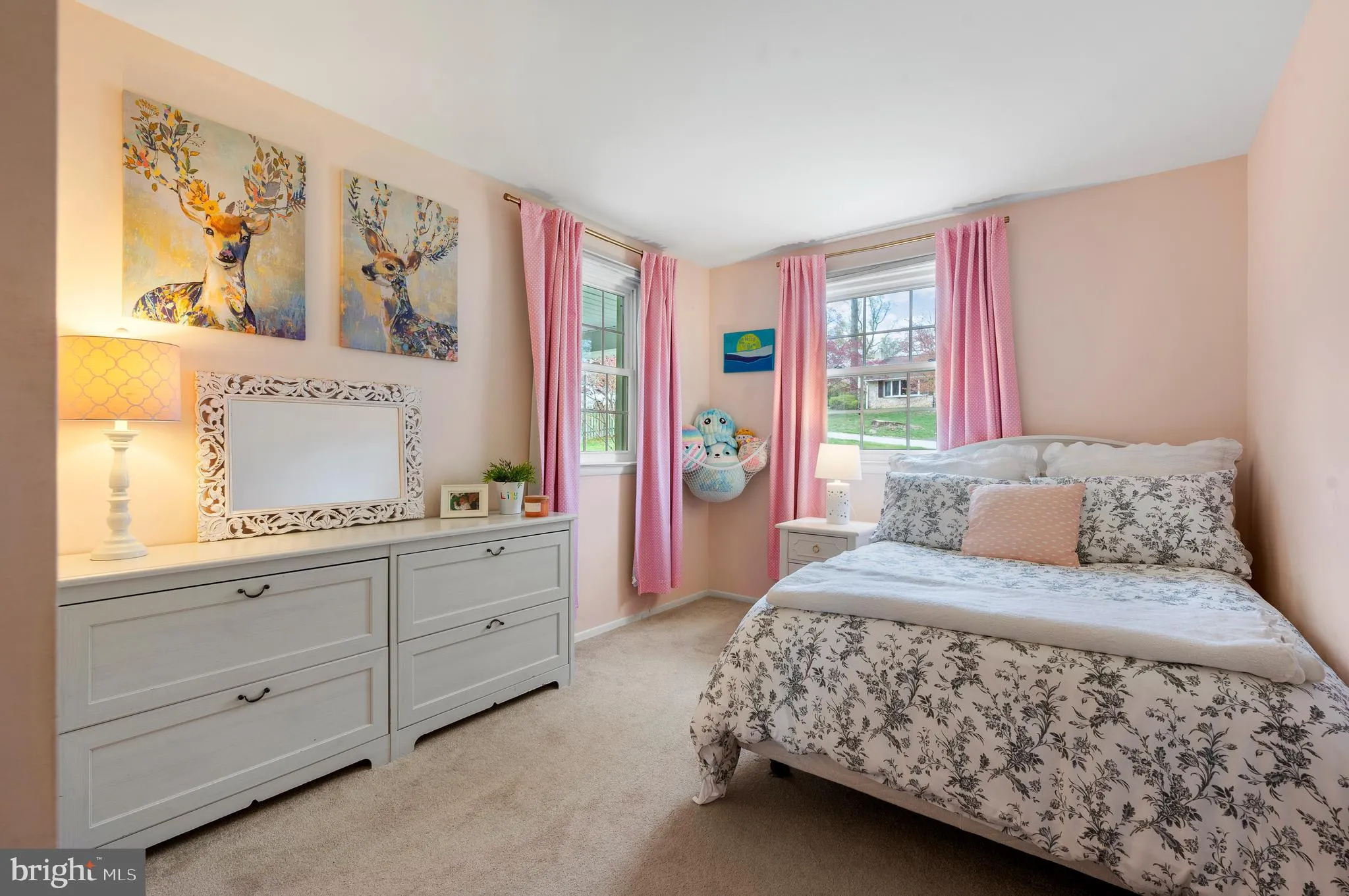 Paoli, Pennsylvania 19301, United States, 4 Bedrooms Bedrooms, ,3 BathroomsBathrooms,Residential,Pending,112490