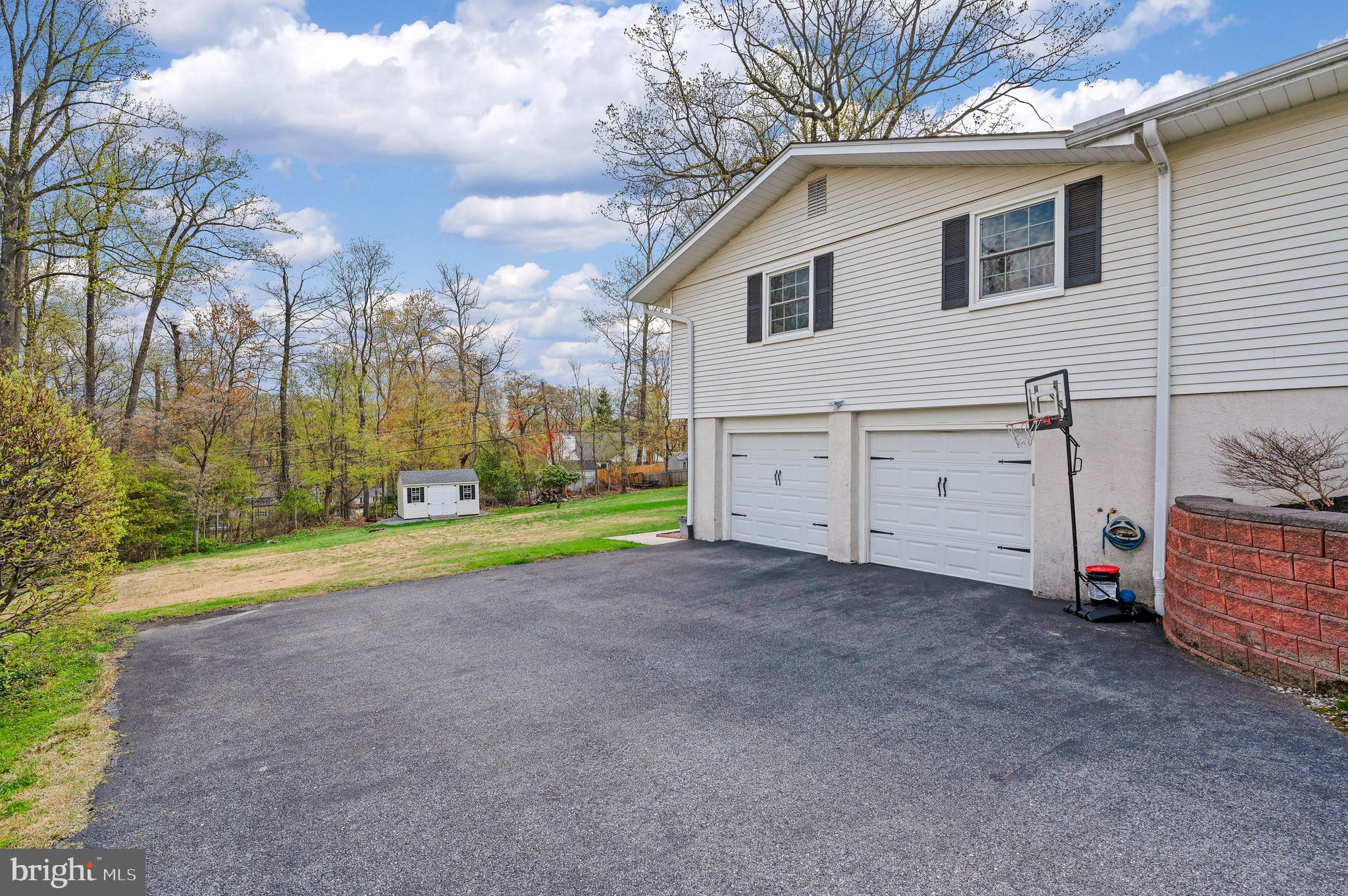 392 FRIENDSHIP DRIVE